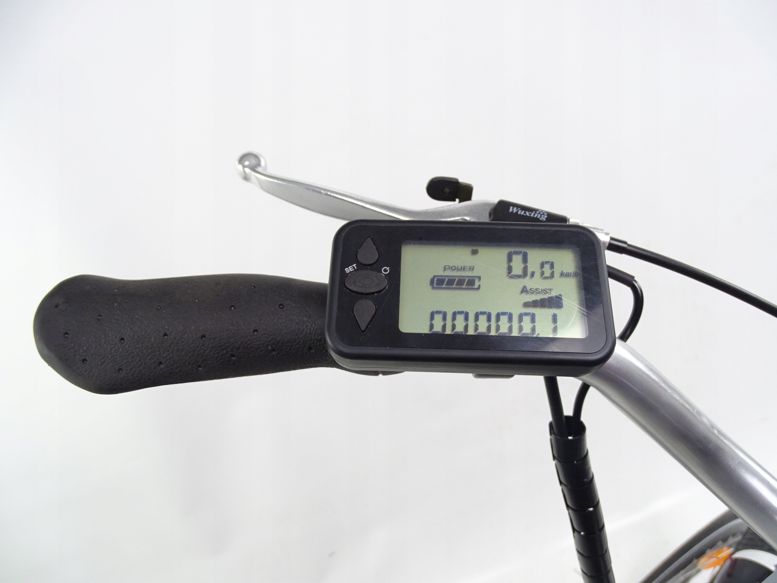 Rower trójkołowy Rayon ADRO rama 18 cali koło 24 " czarny elektryczny Hamulce tarczowe mechaniczne V-brake