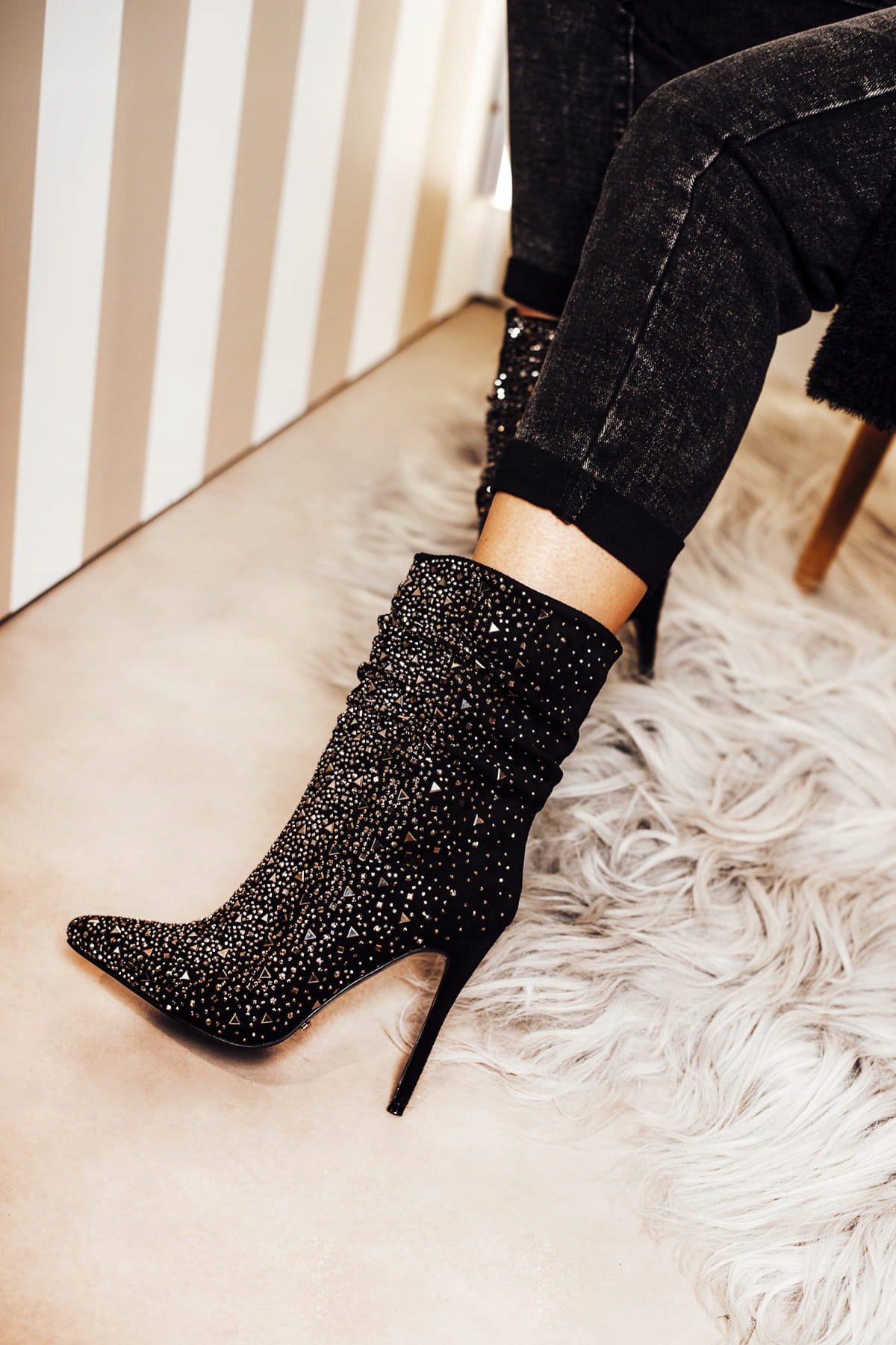 Botki na szpilce CZARNE dżety - 37 Rozmiar 37