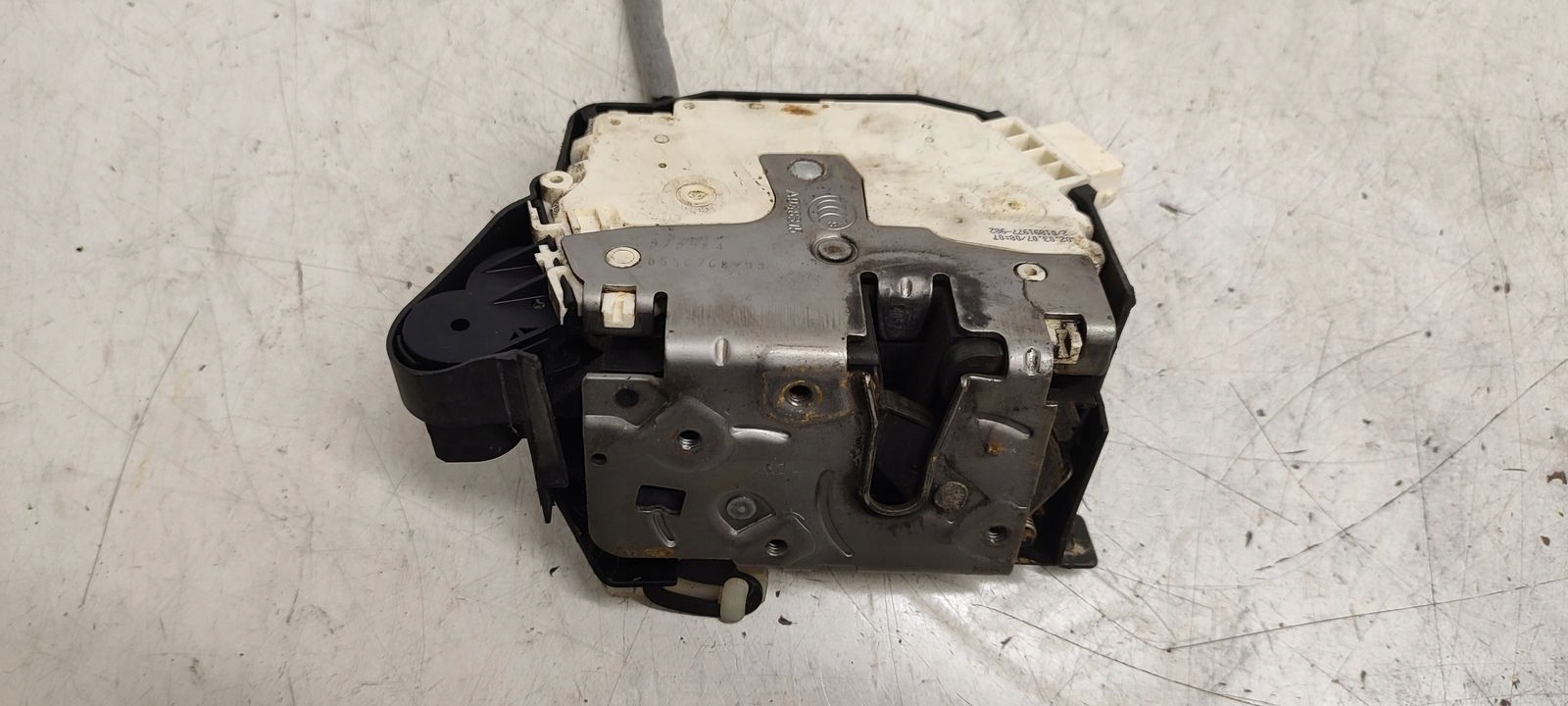 lock door front front left Mini R56 1,6 VTI