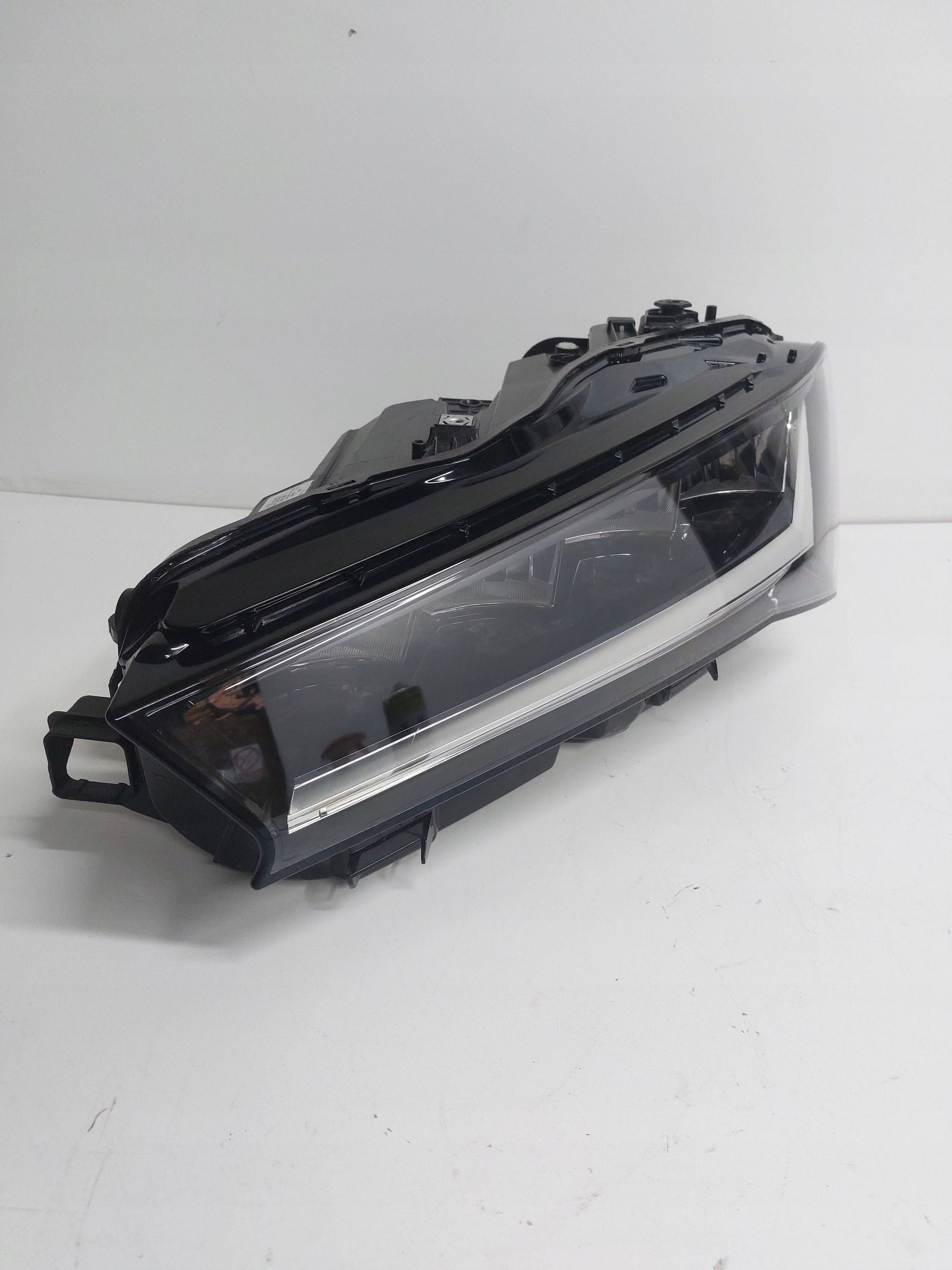 SKODA SUPERB IV 23r> light left front FULL LED complete 3P1941015