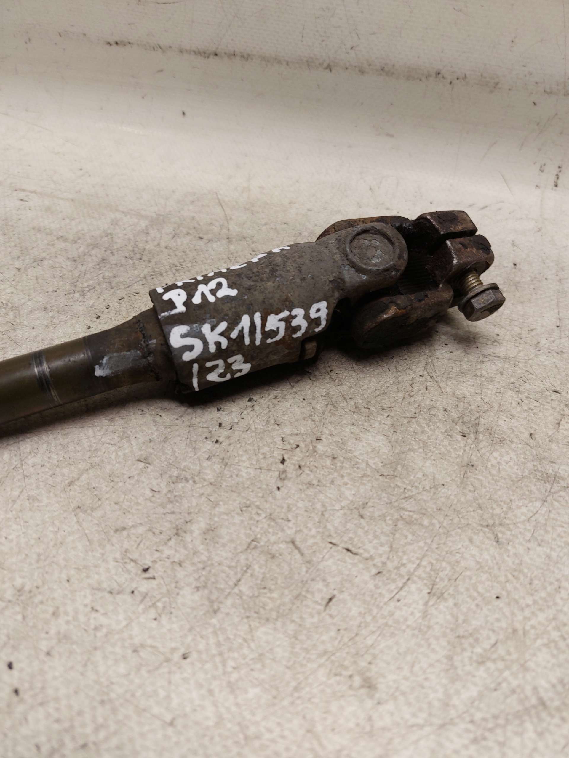 Croix Colonne de direction Volant NISSAN PRIMERA P12 1.6