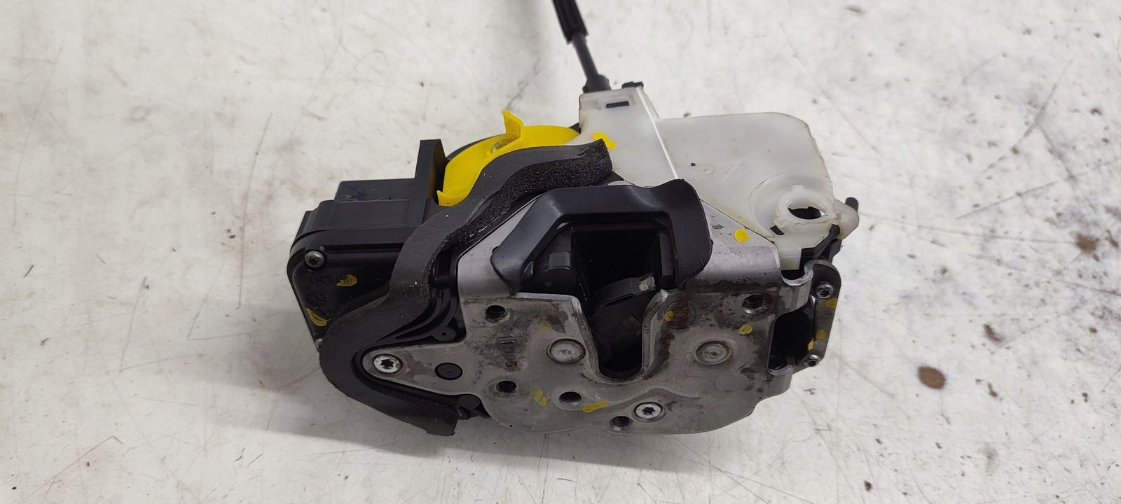 lock door front front left Opel Insignia A