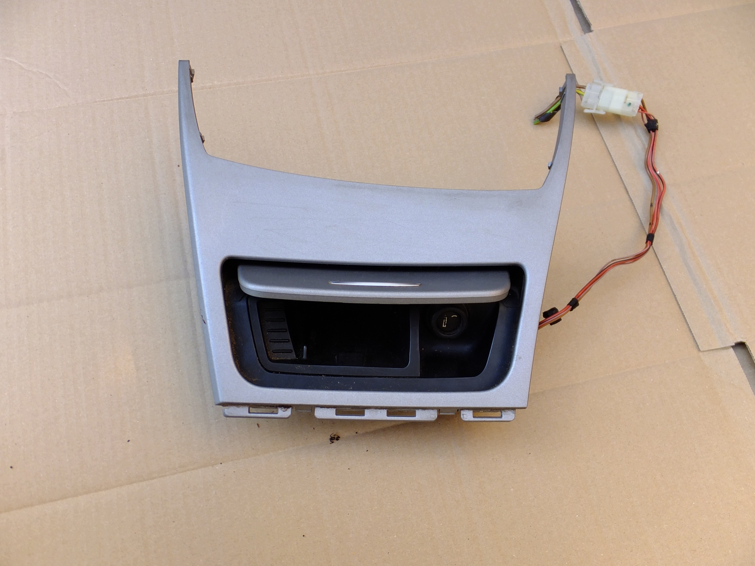 Aschenbecher bmw e87 2007r