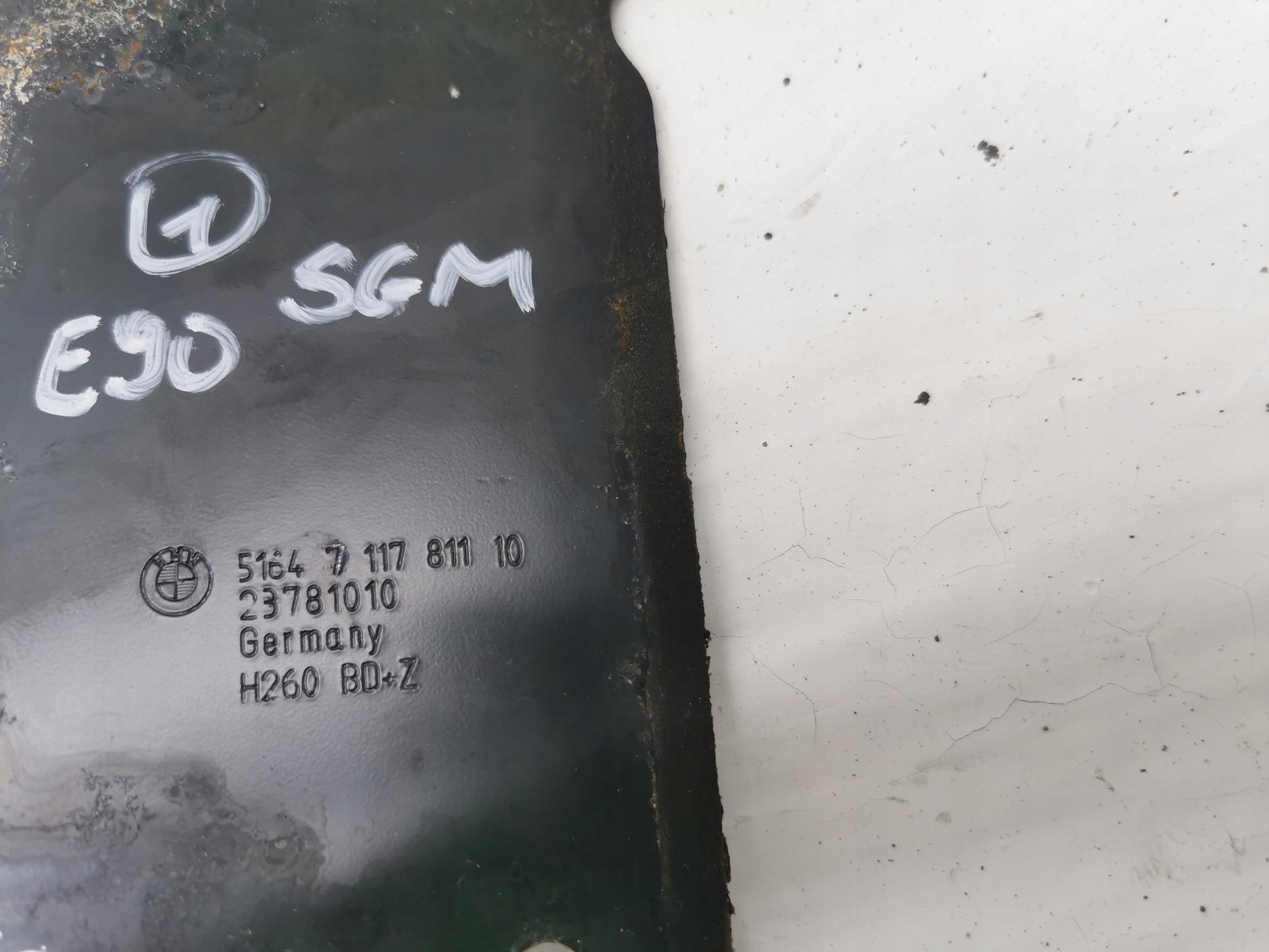 holder radiator left BMW SERIA 3 E90 E91 04-12