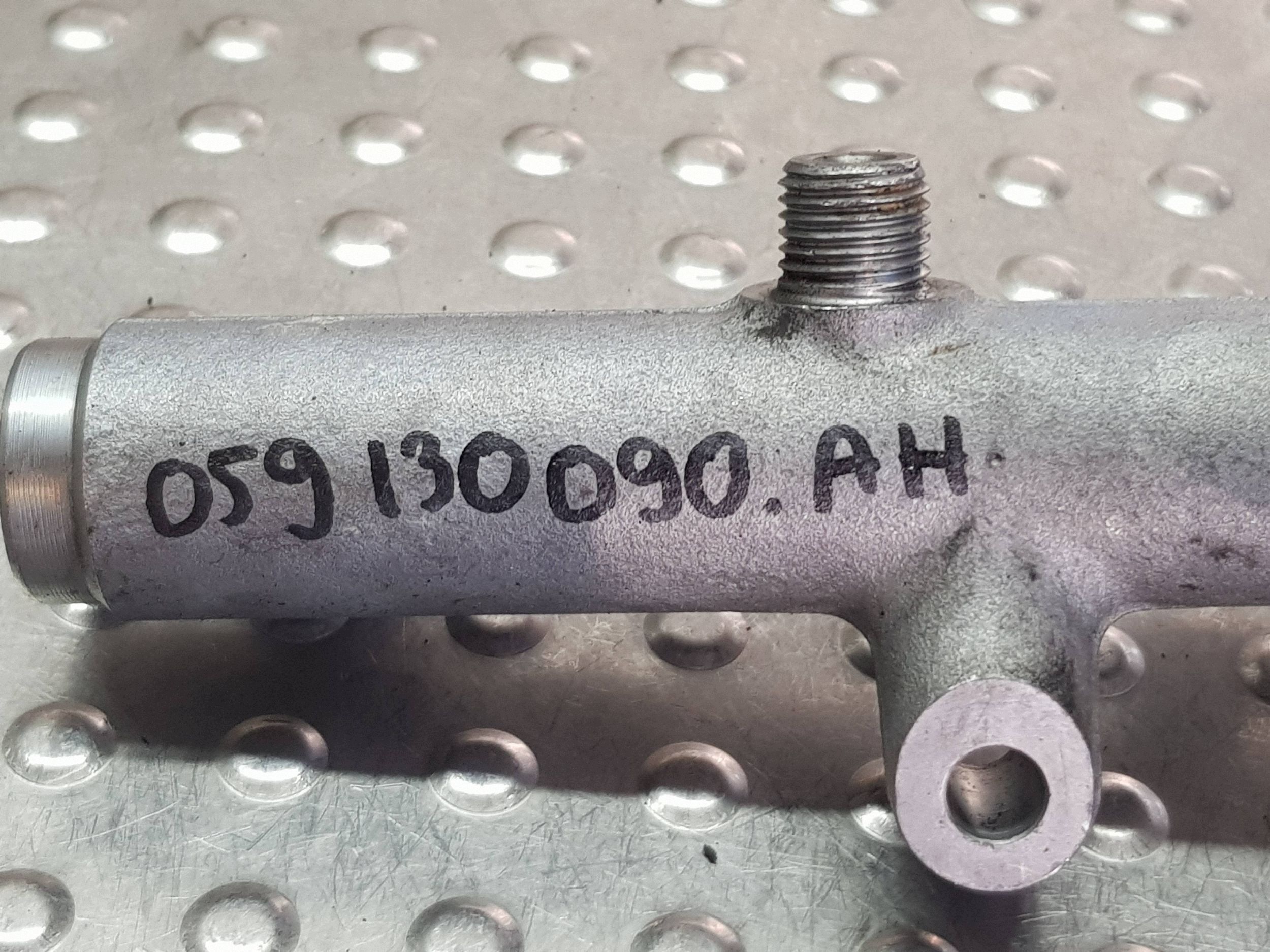 kraftstoffverteiler einspritzleiste rechts sensor 059130090AH AUDI A4 B8 A5 8T A6 C6 3.0 TDI