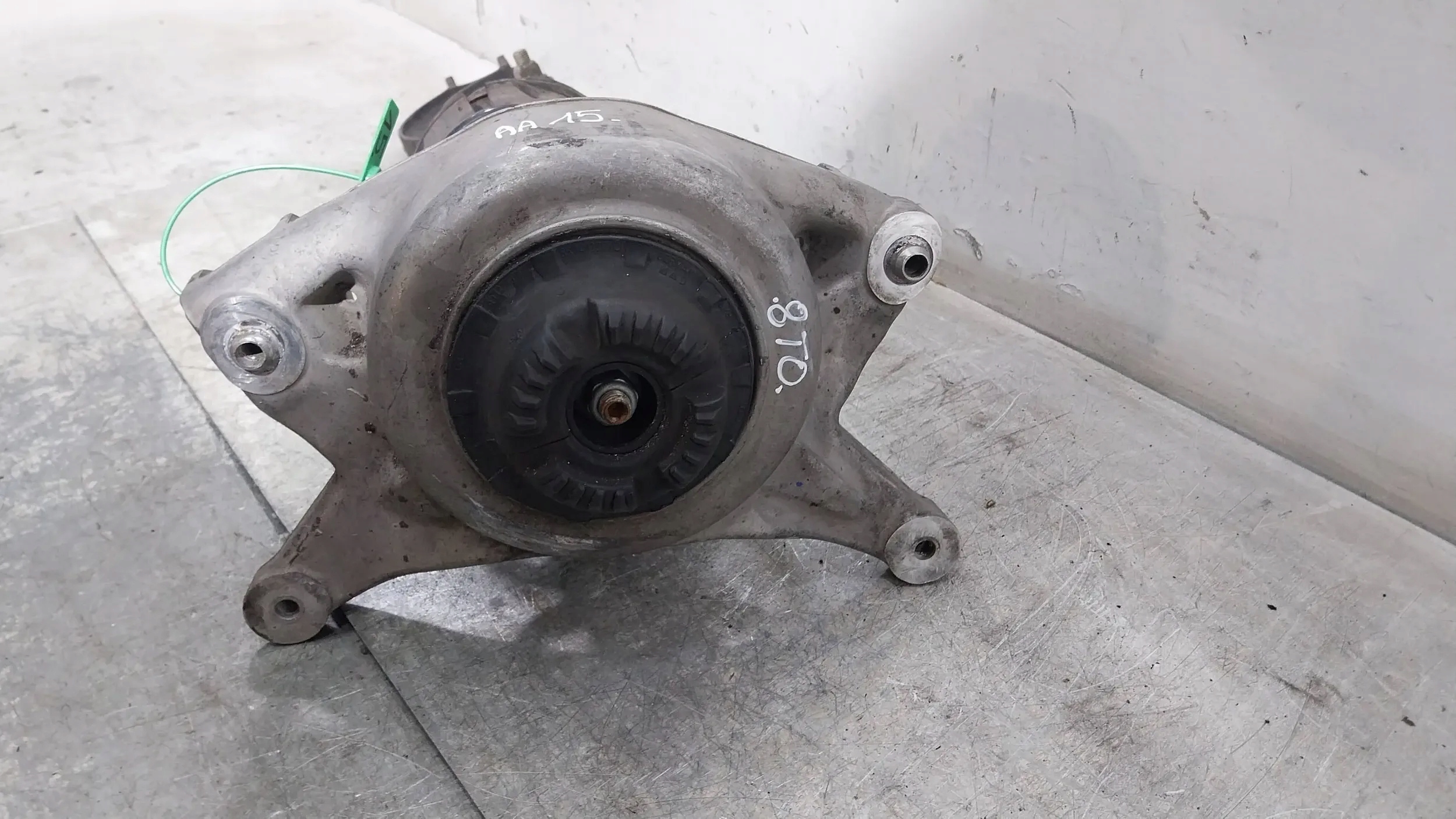 shock absorber front left 8K0413031AF AUDI A4 B8 3.0 TDI