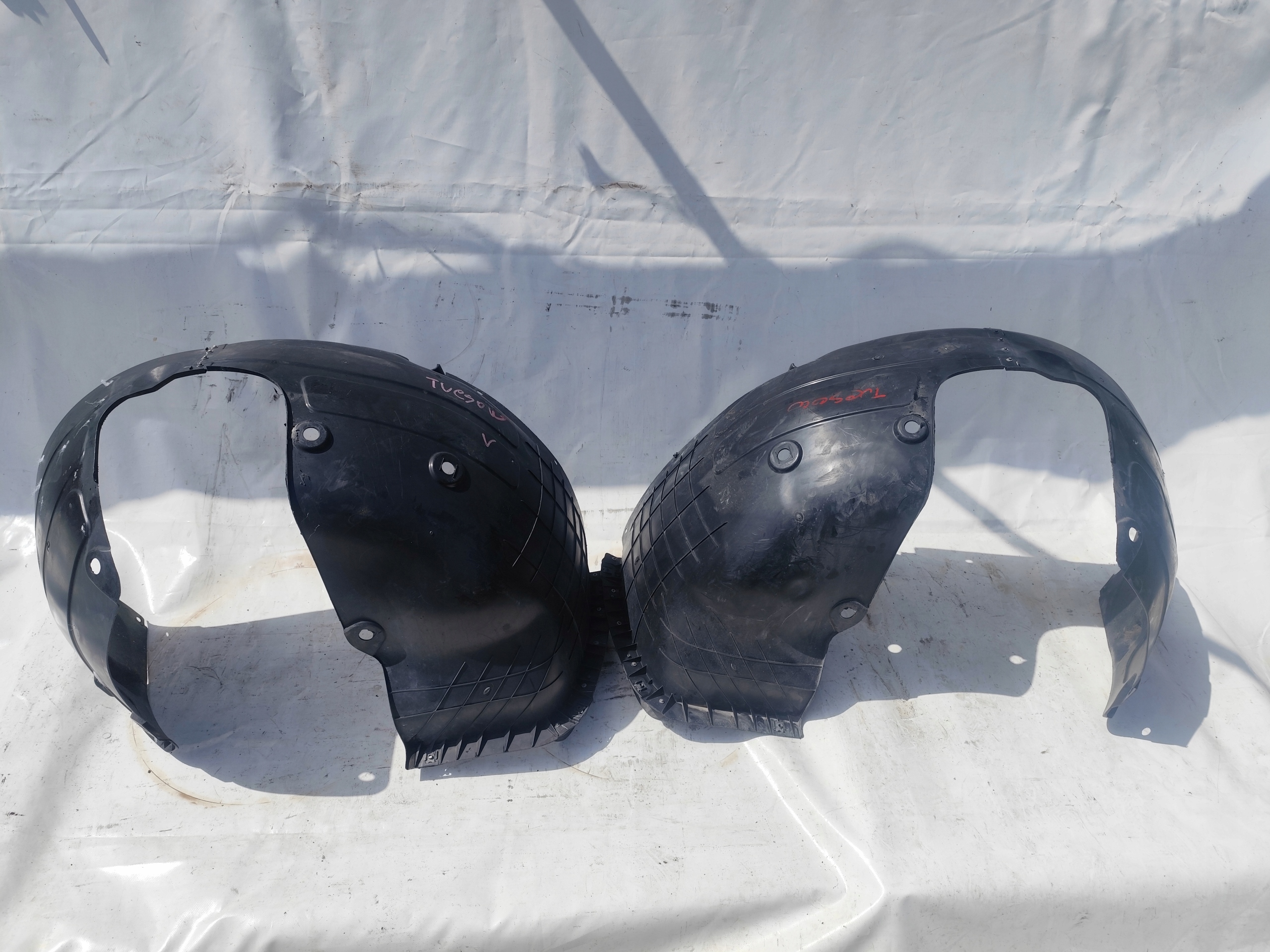 HYUNDAI TUCSON III mudguard front left