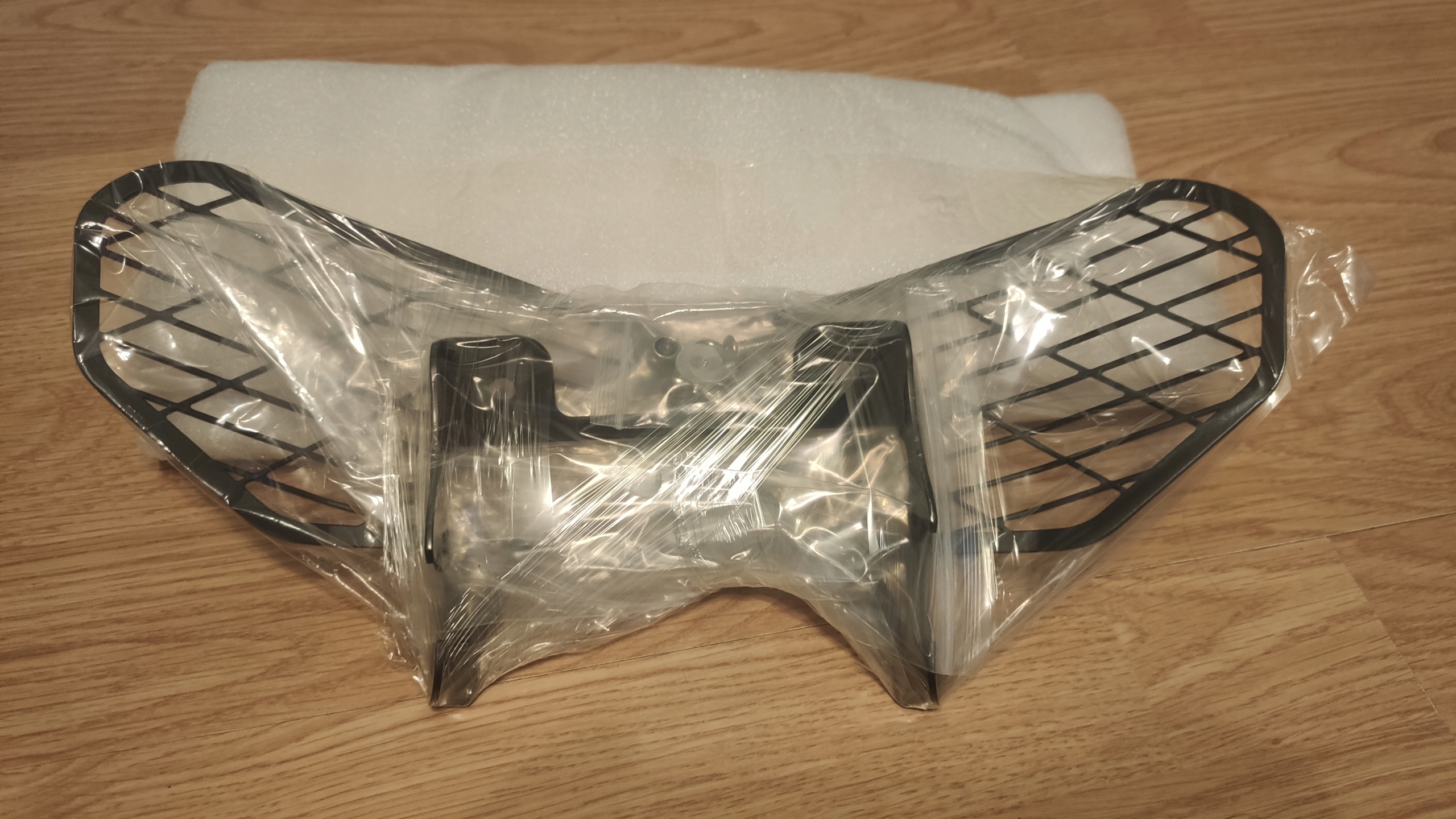 109069 - КРЫШКА ЛАМПЫ ЕС HONDA CRF 1000 AFRICA TWIN NEW 16