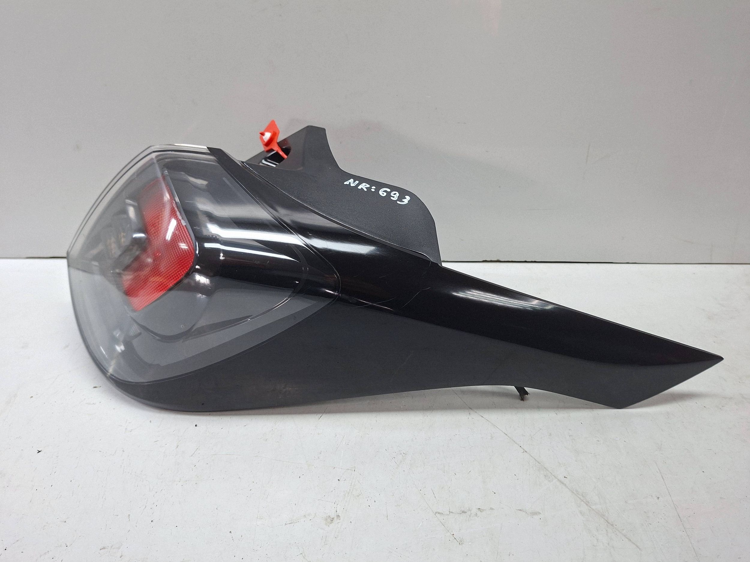 light rear right OPEL CROSSLAND 2017