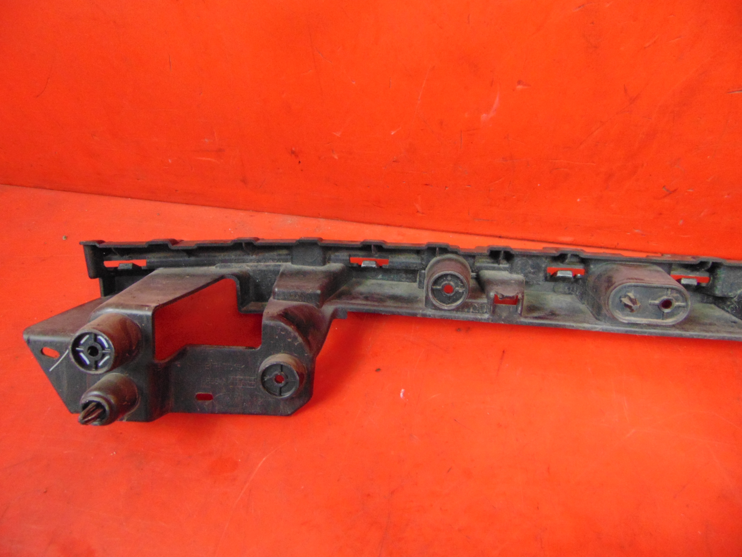 RANGE ROVER Evoque II L551 bumper bracket rear part K8D2-17E855-A