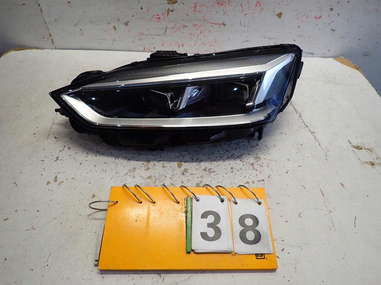 light front front left AUDI A5 II 2016- FULL LED MATRIX 8W6941035E