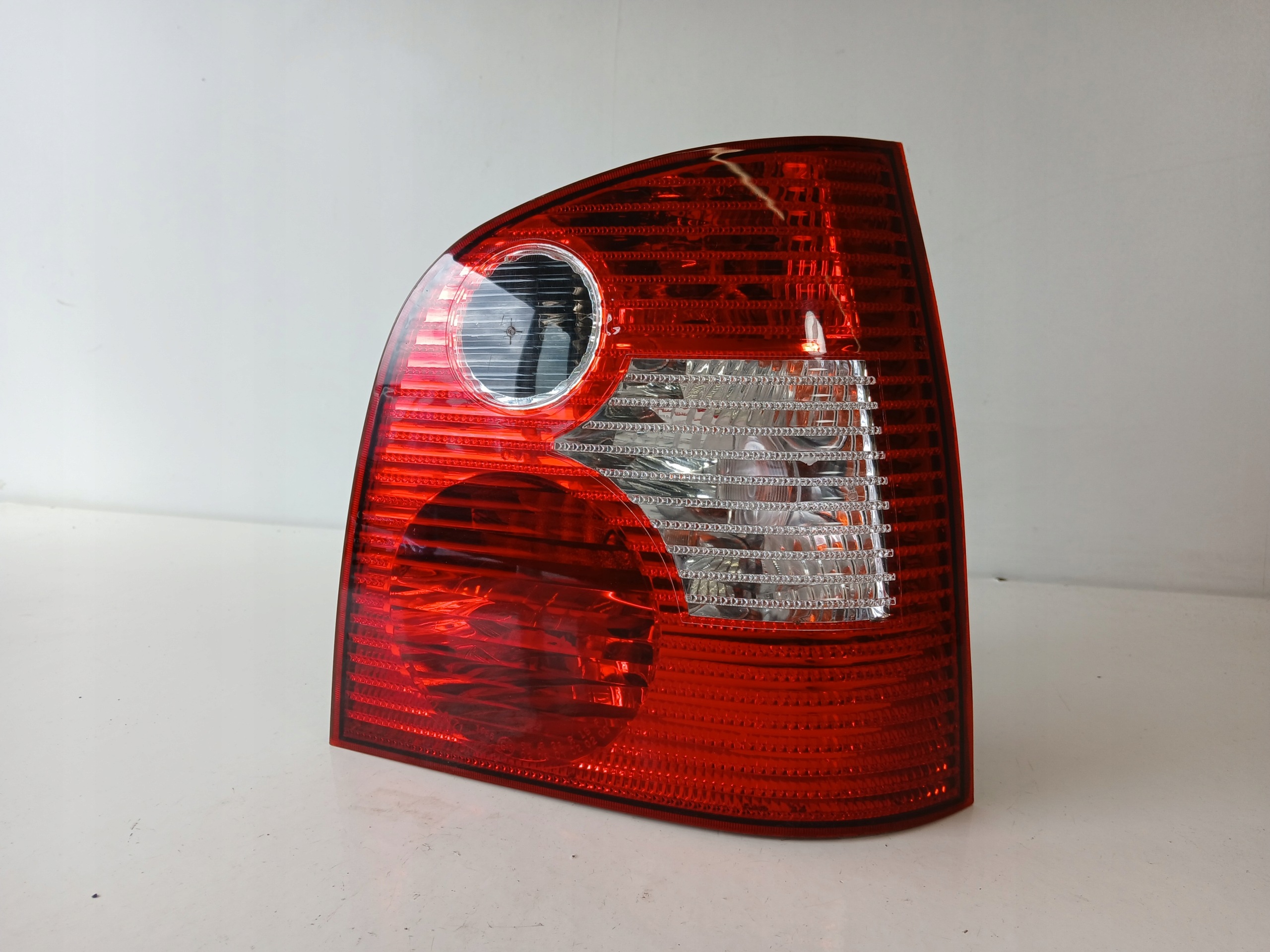 VW POLO 9N Feux phare Droit Arrière