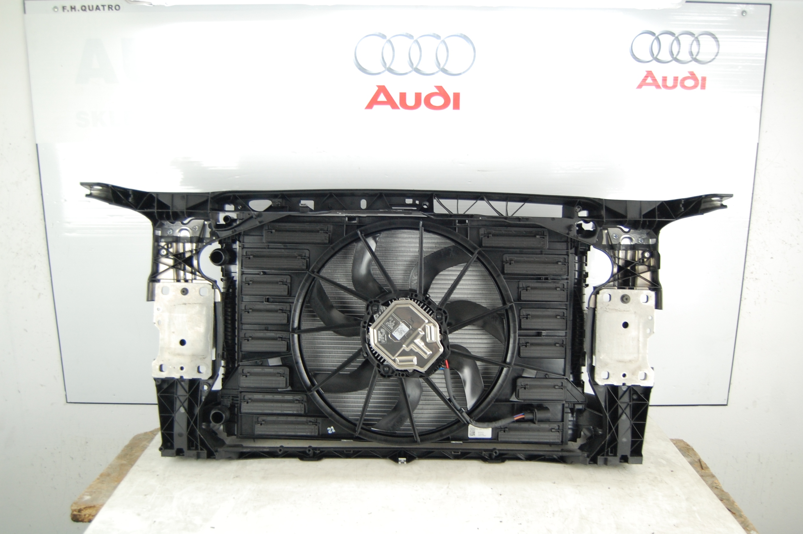 WZMOCNIENIE PAS AUDI A5 B9 8W6 2.0 TFSI 2017- USA Producent części Audi OE