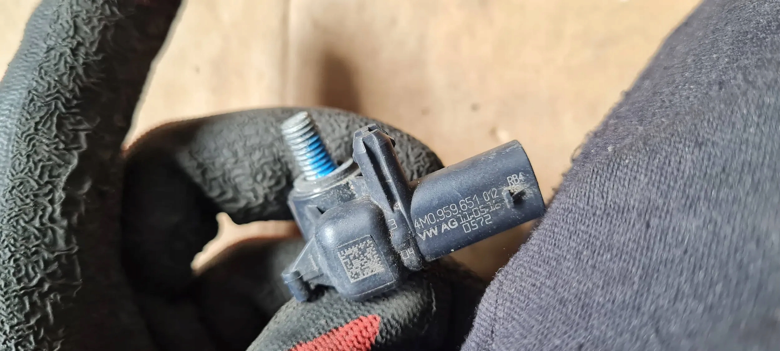 Q7 4M CRASHSENSOR DRUCKSENSOR UDERZENIOWY 4M0959651 A4 B9 8W A5