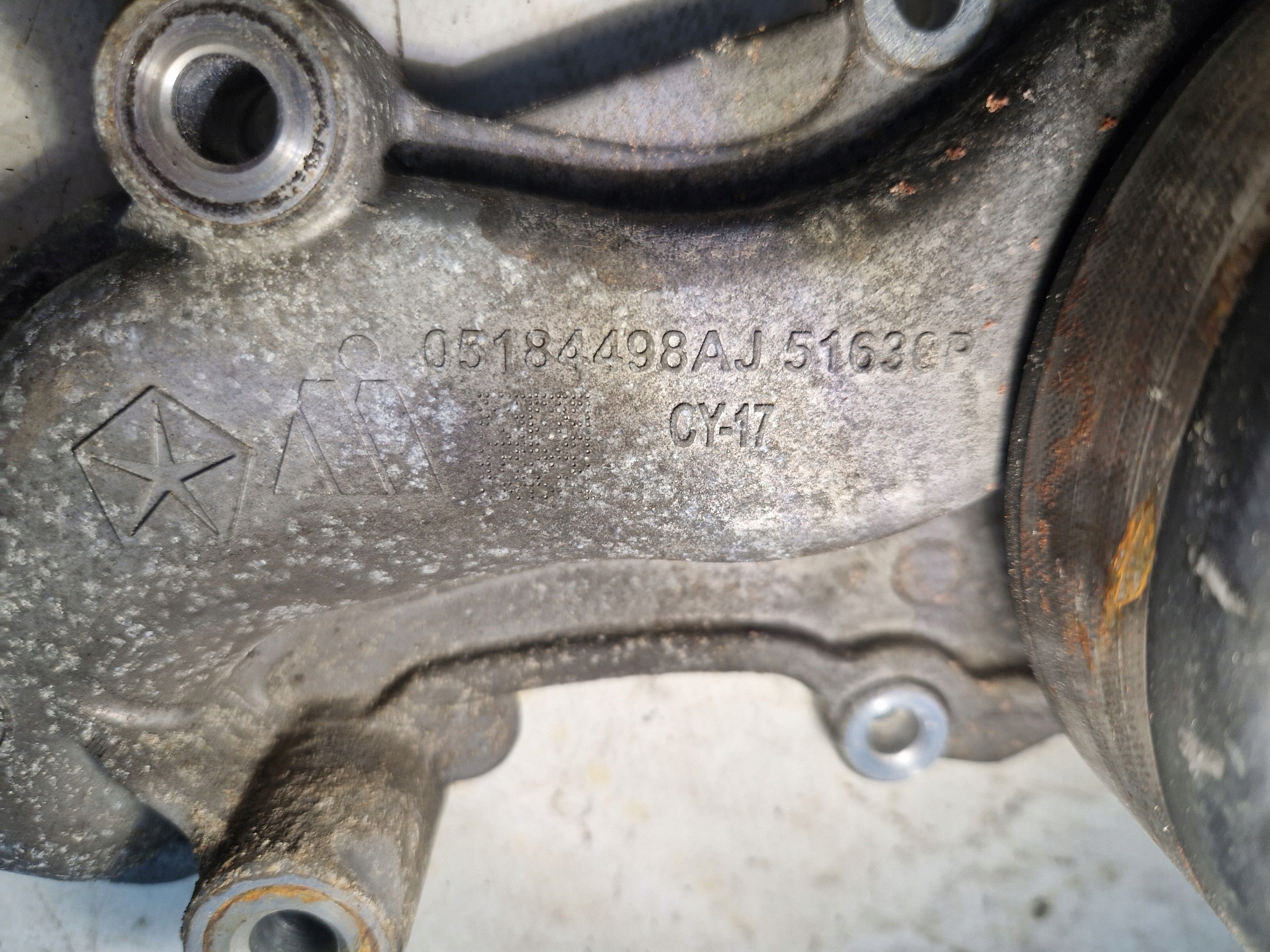 DODGE CHARGER 2019 3.6 V6 water pump 05184498AJ
