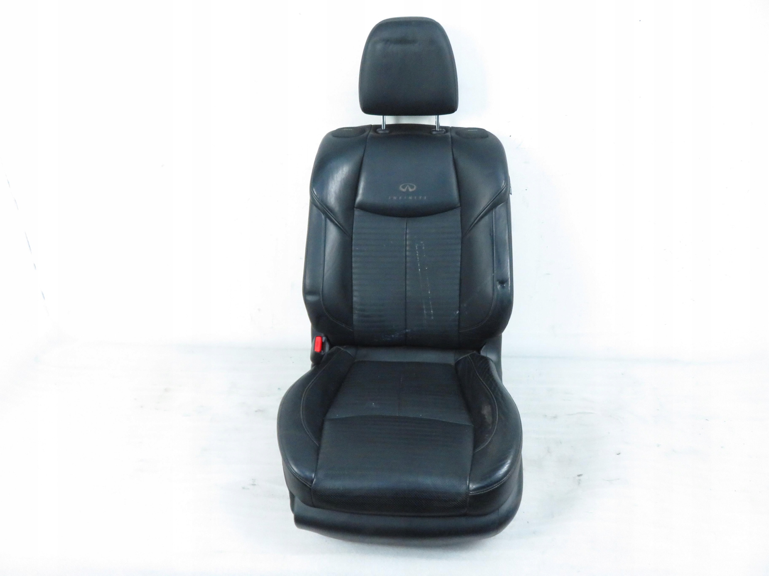 кресла комплект INFINITI m кожа Q50