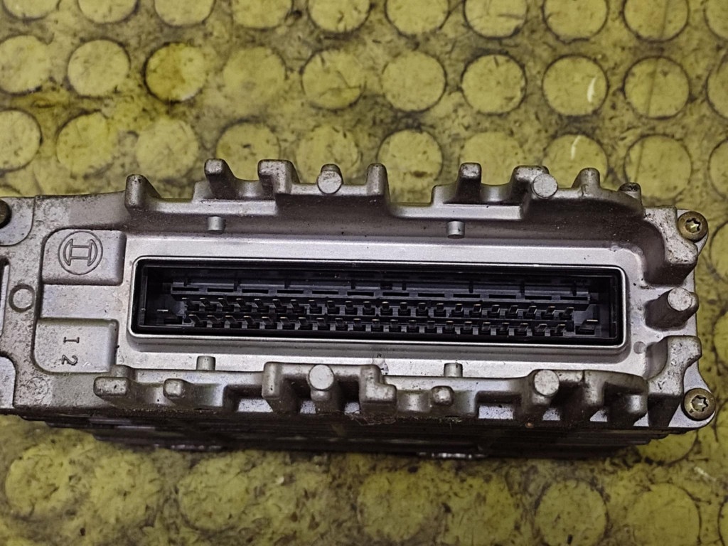 VW GOLF III unité de commande électronique uce moteur 0261203613/614