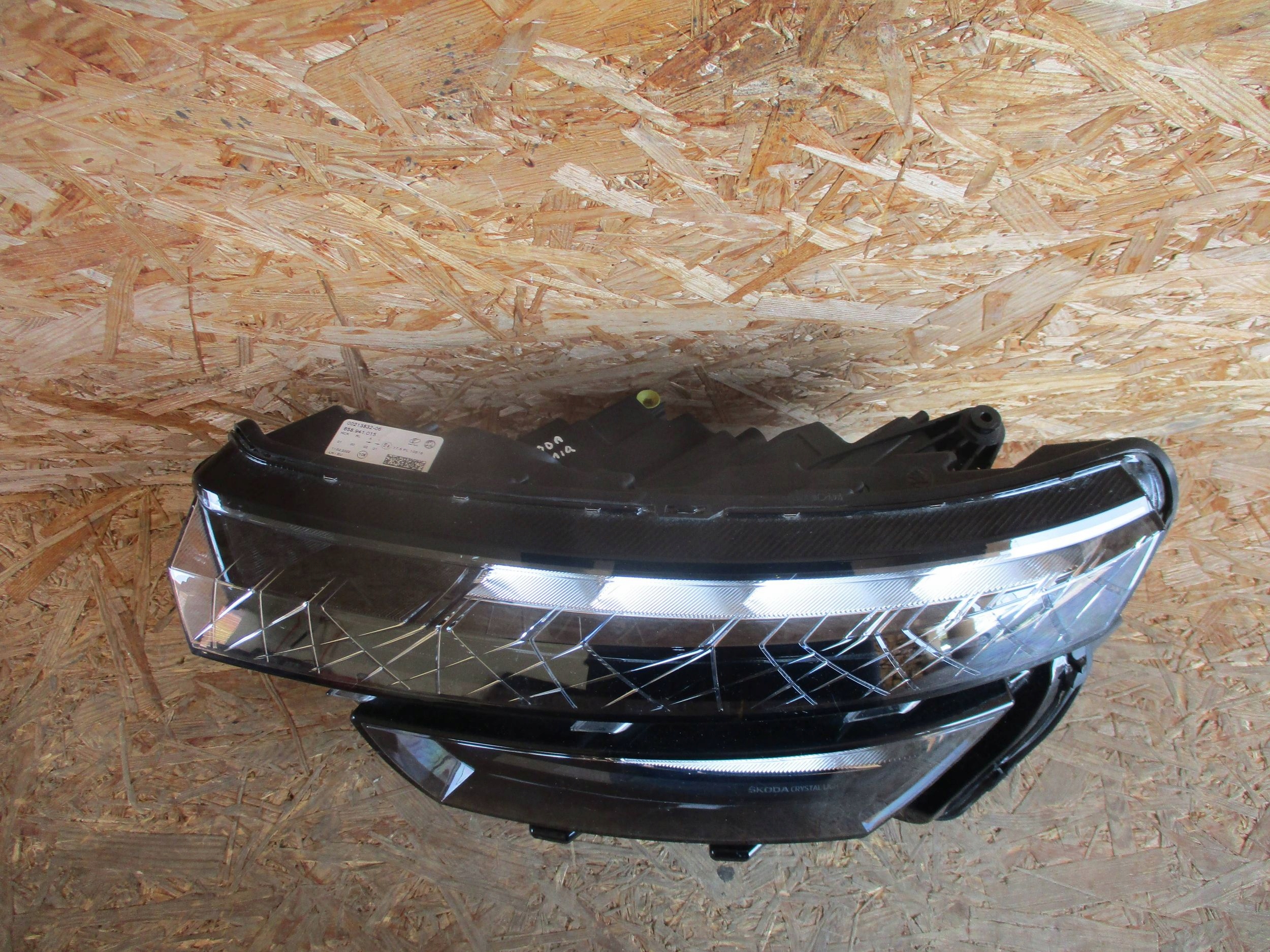light front front left SKODA KAMIQ CRYSTAL LIGHTING