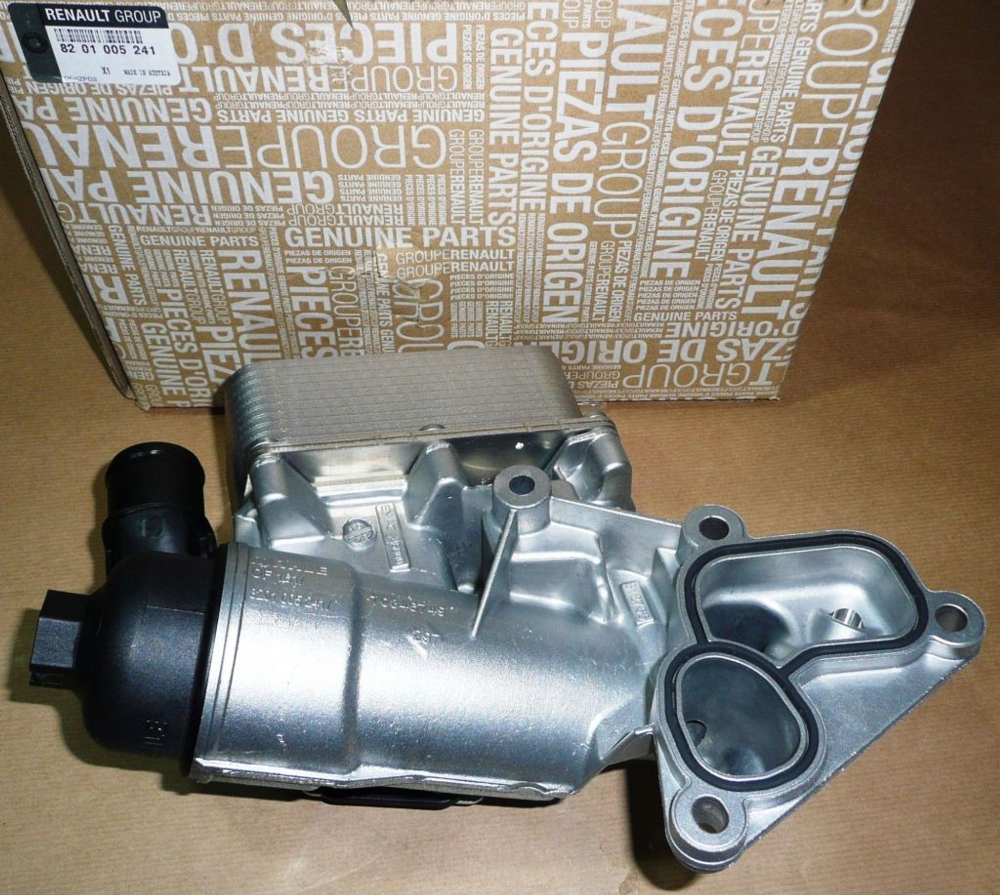 Chladič Oleje R Master III 2.3DCI 8201005241