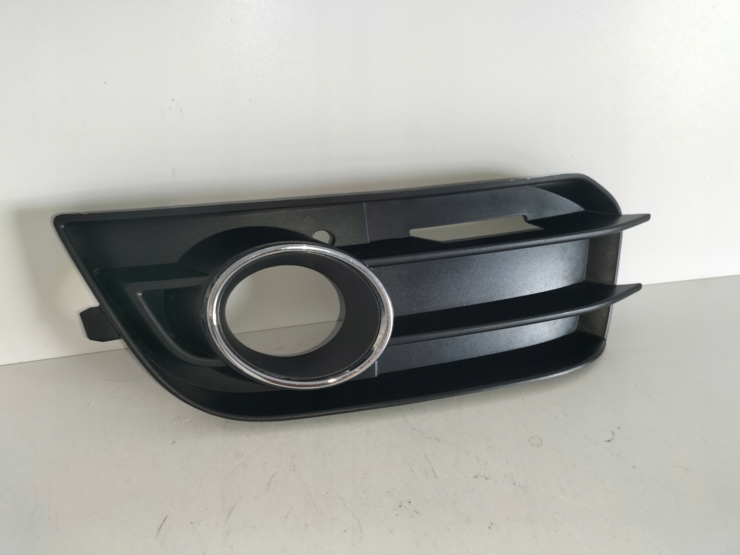 grille grid of a bumper front left AUDI A1 8X0 10-15