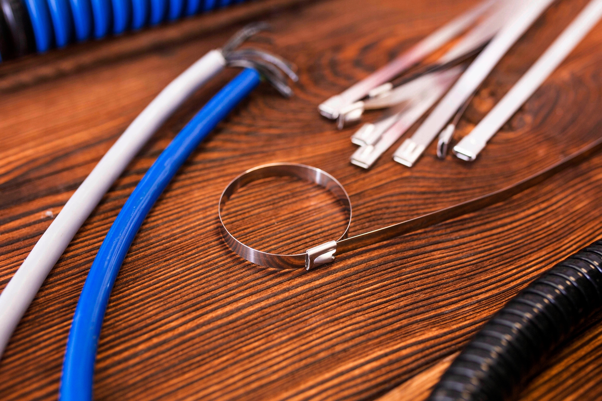 OPASKA ZACISKOWA STALOWA METALOWA 7,9x520mm 20szt Liczba sztuk 20 szt.