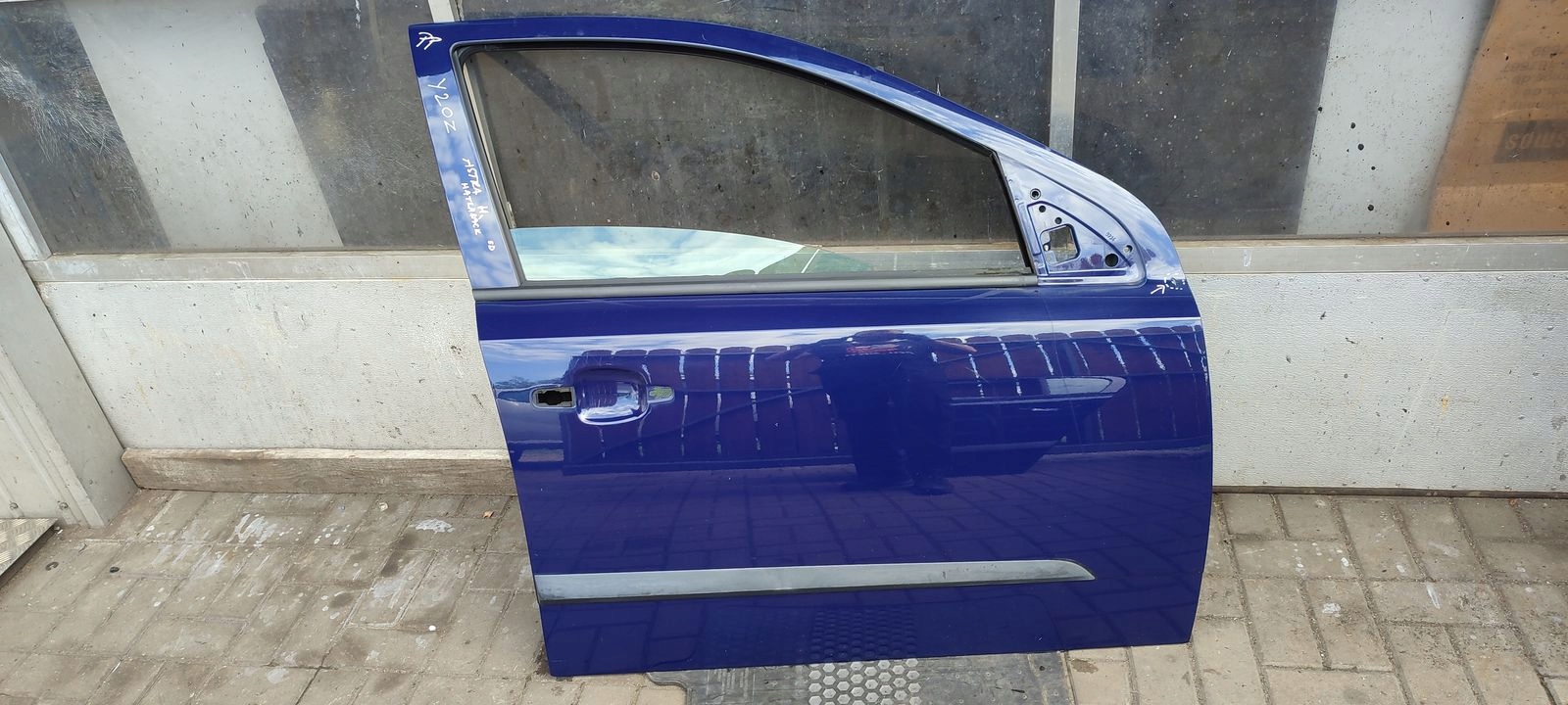 door front front right Opel Astra H HB Y20Z