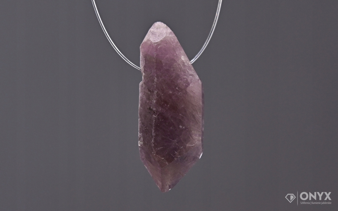 Rubín provrtaný přírodní křišťál 16,5x6 mm