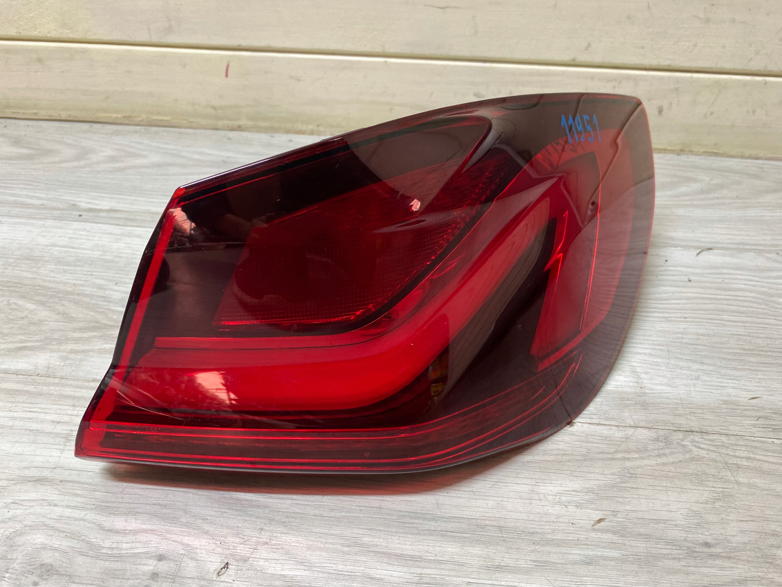 BMW 1 F40 light right rear part 7450644