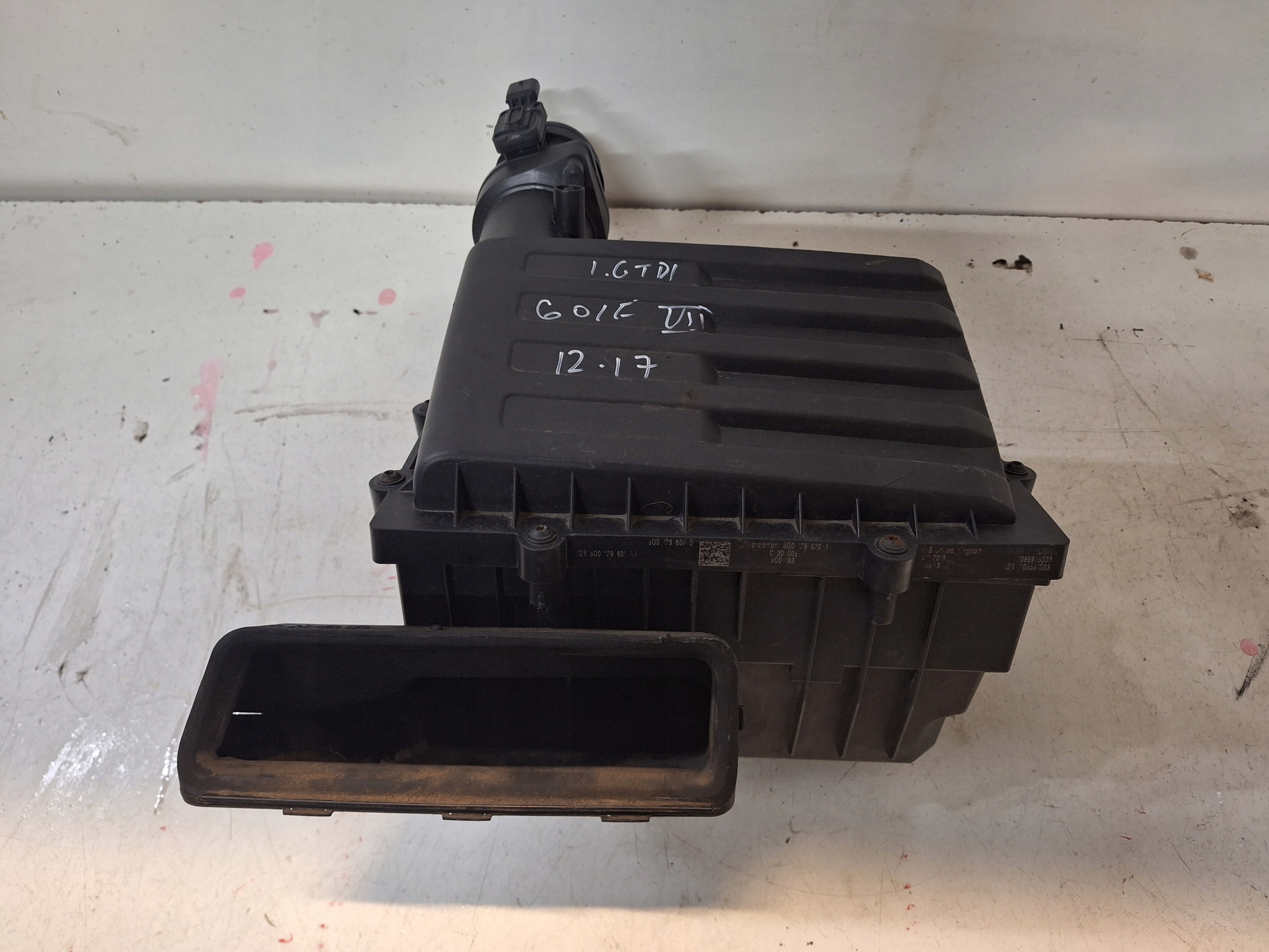 VOLKSWAGEN GOLF VII 12-16 Gehäuse filter luft 5Q0129601AA