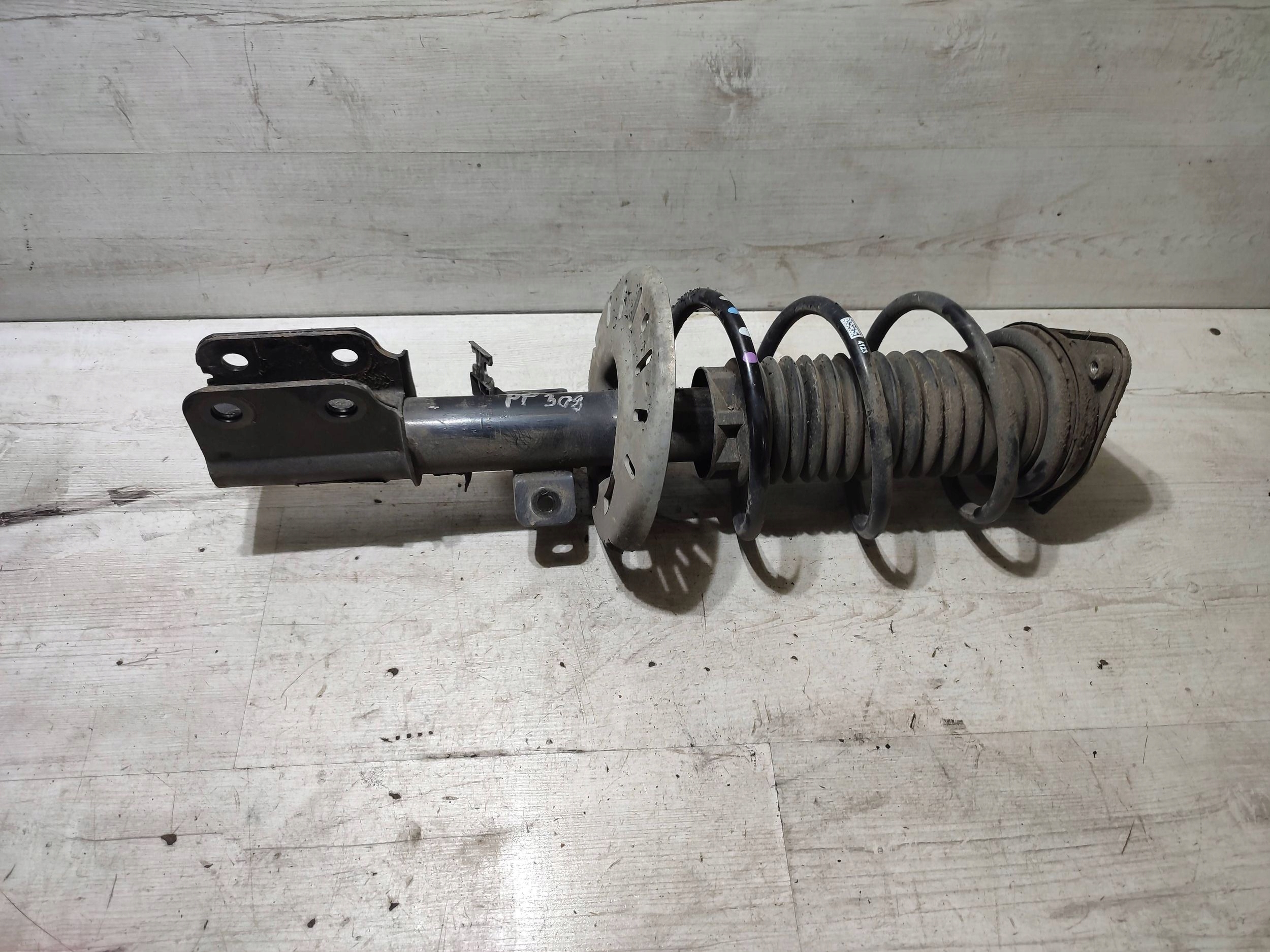 Peugeot 308 2019 front side right shock absorber front