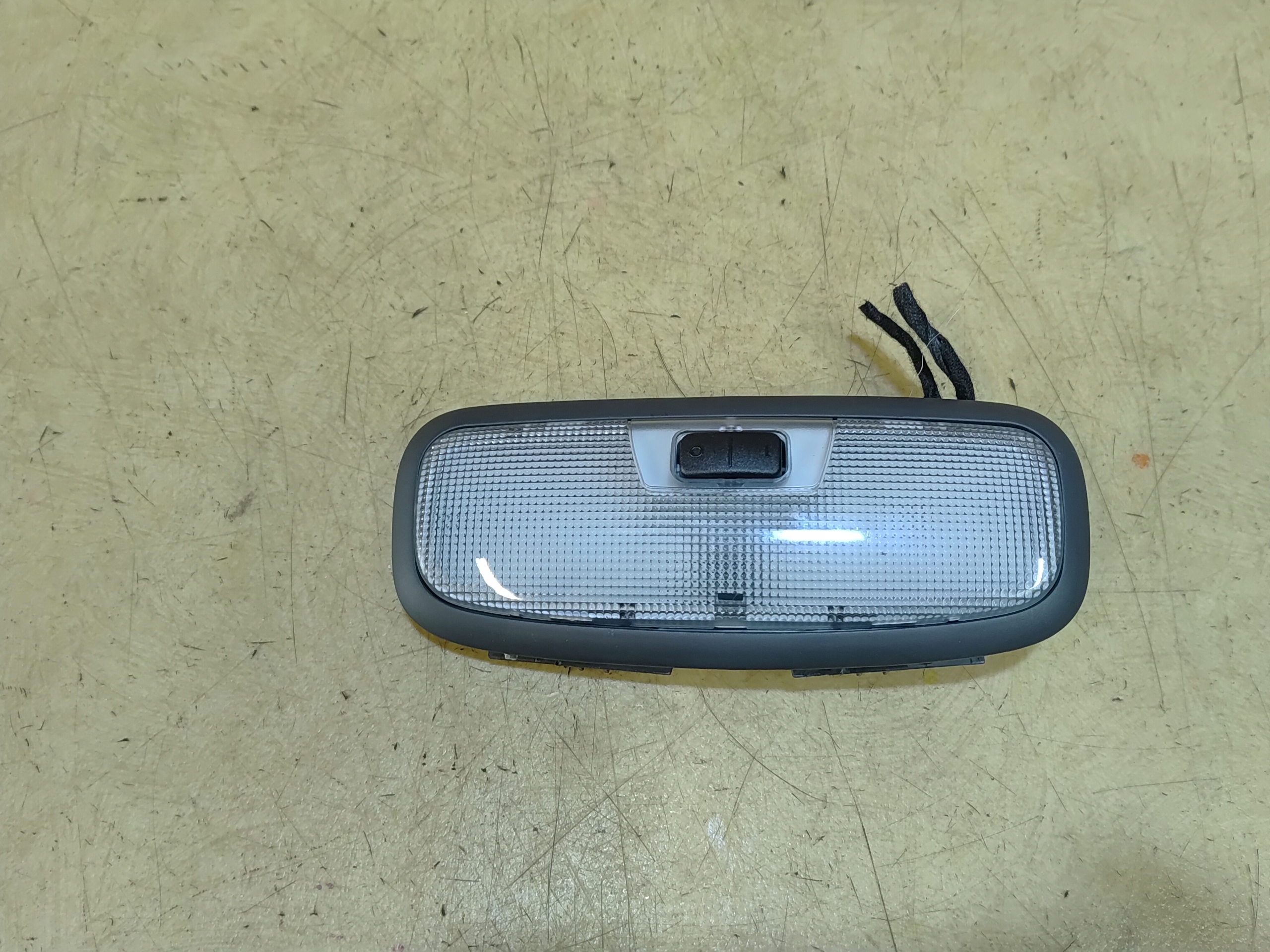 FORD KA+ PLUS лампочка Обшивка потолка 17-