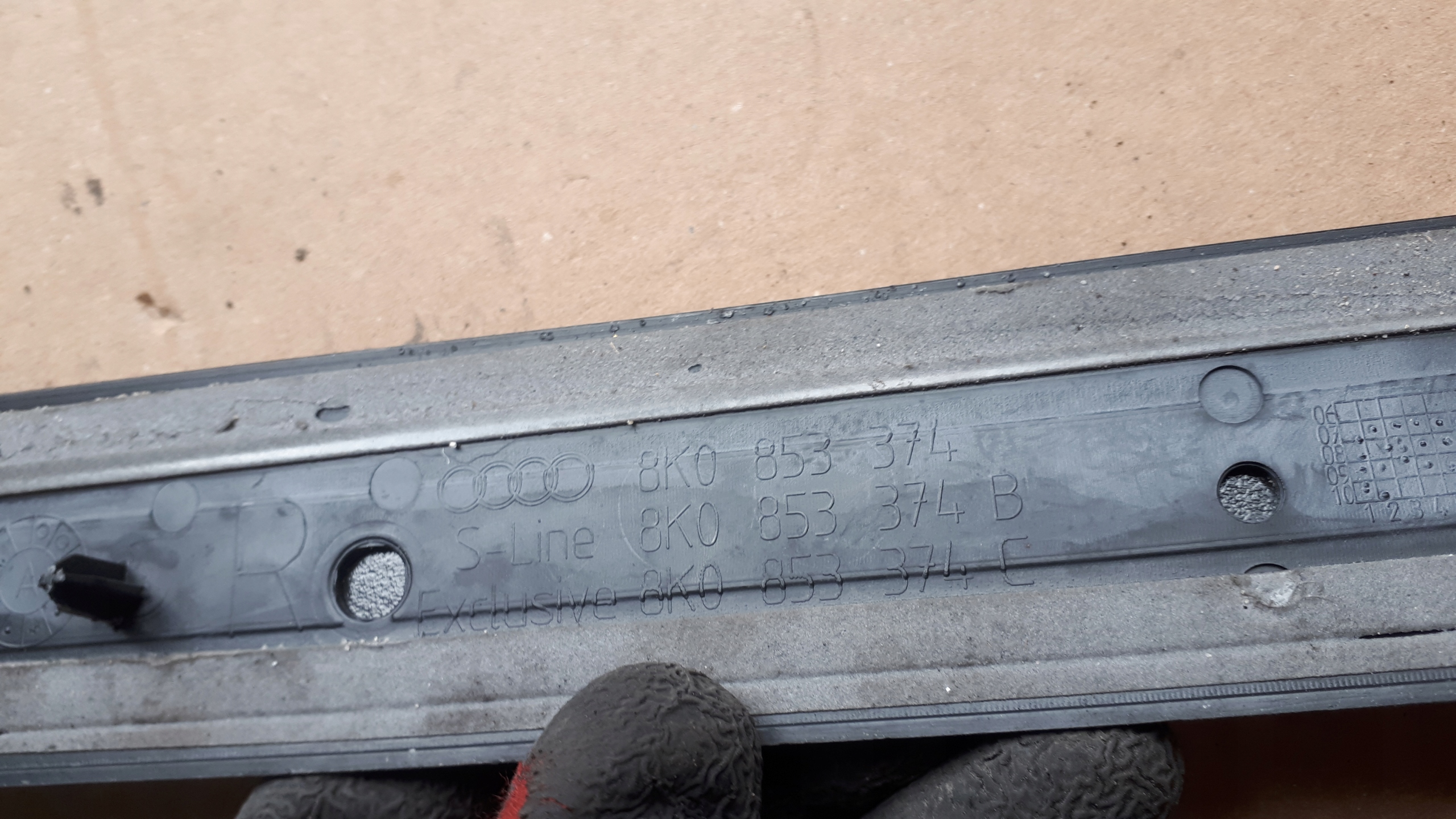 S4 B8 LIFT moulding cap threshold right front