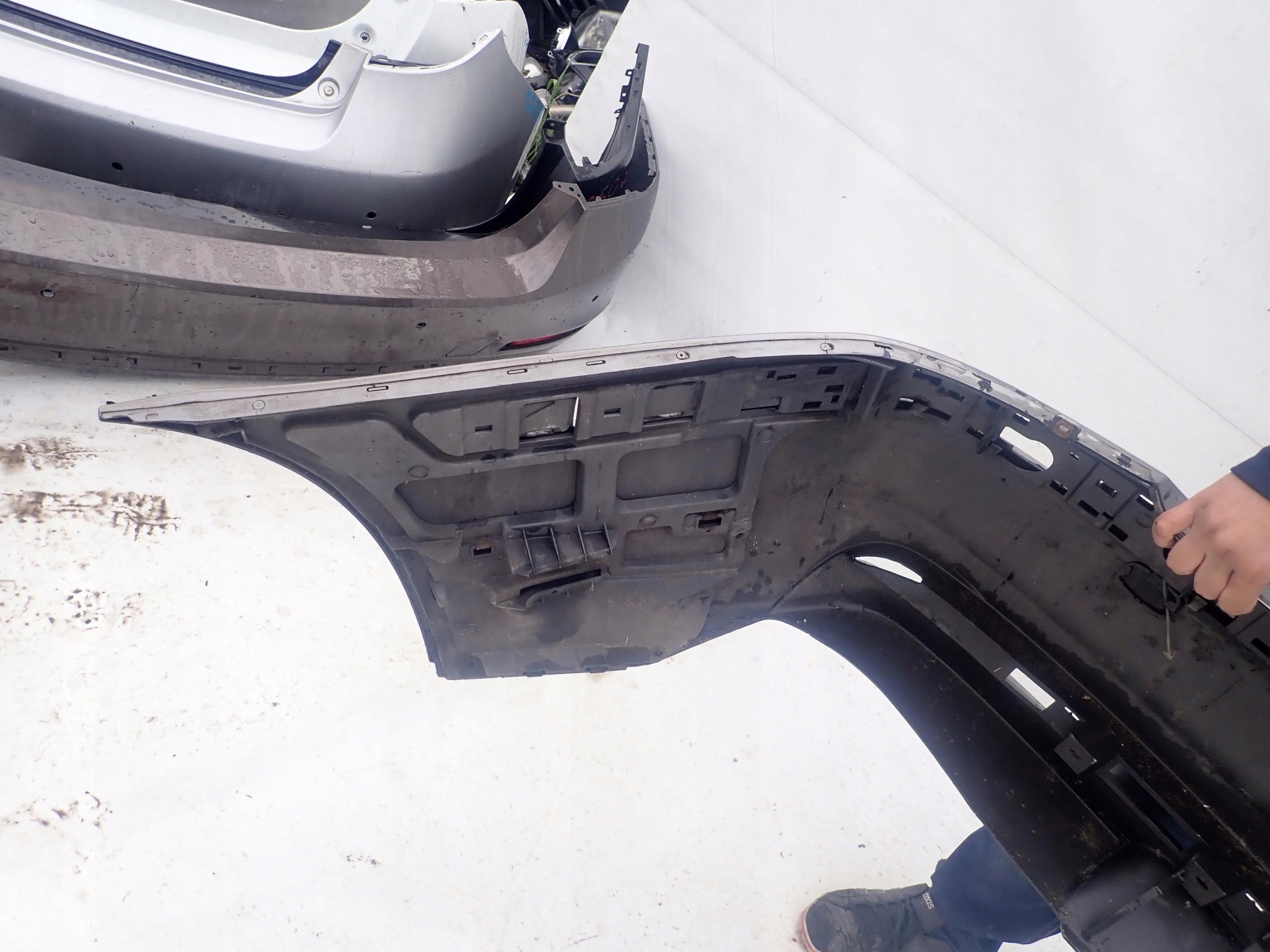 BMW 7 E65 LCI LIFT 05-08 bumper rear part rear PDC