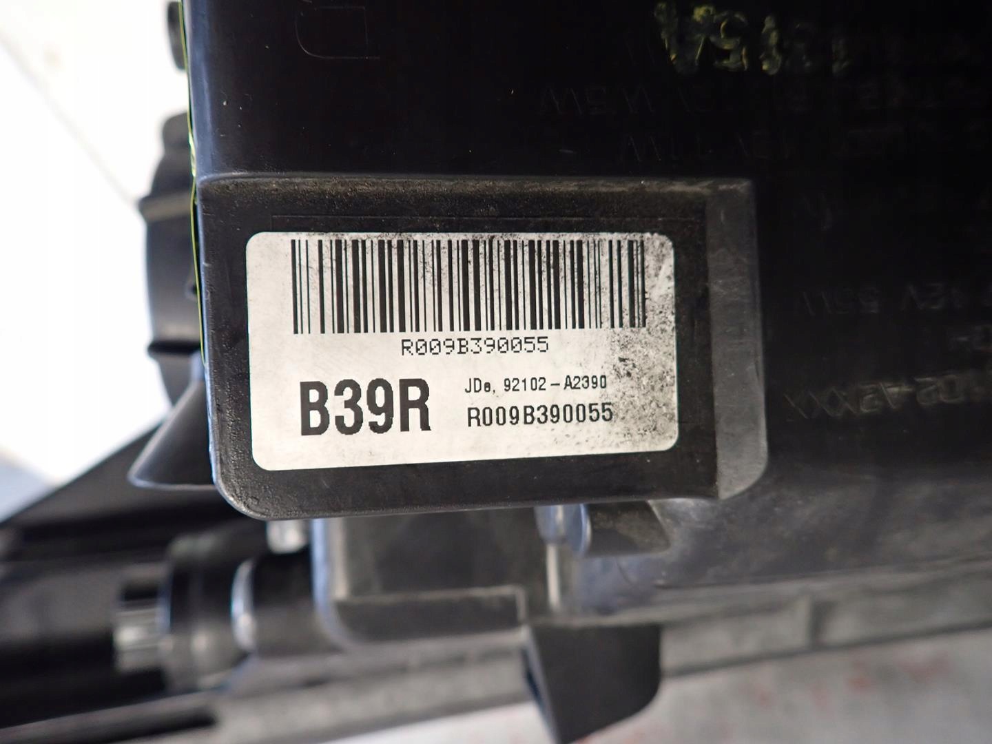 light front front right KIA PRO CEED II GT 2012-2018 XENON 92102-A2390