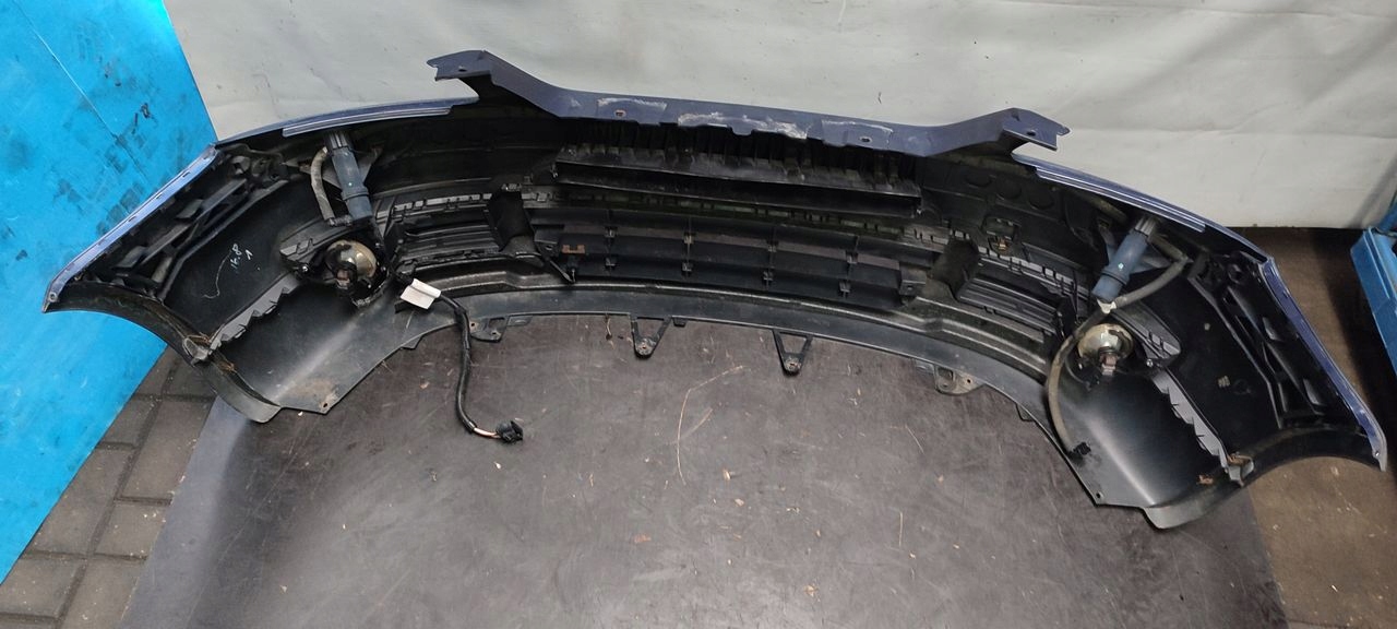 bumper front front VW Touran and 2,0 TDI LB5N