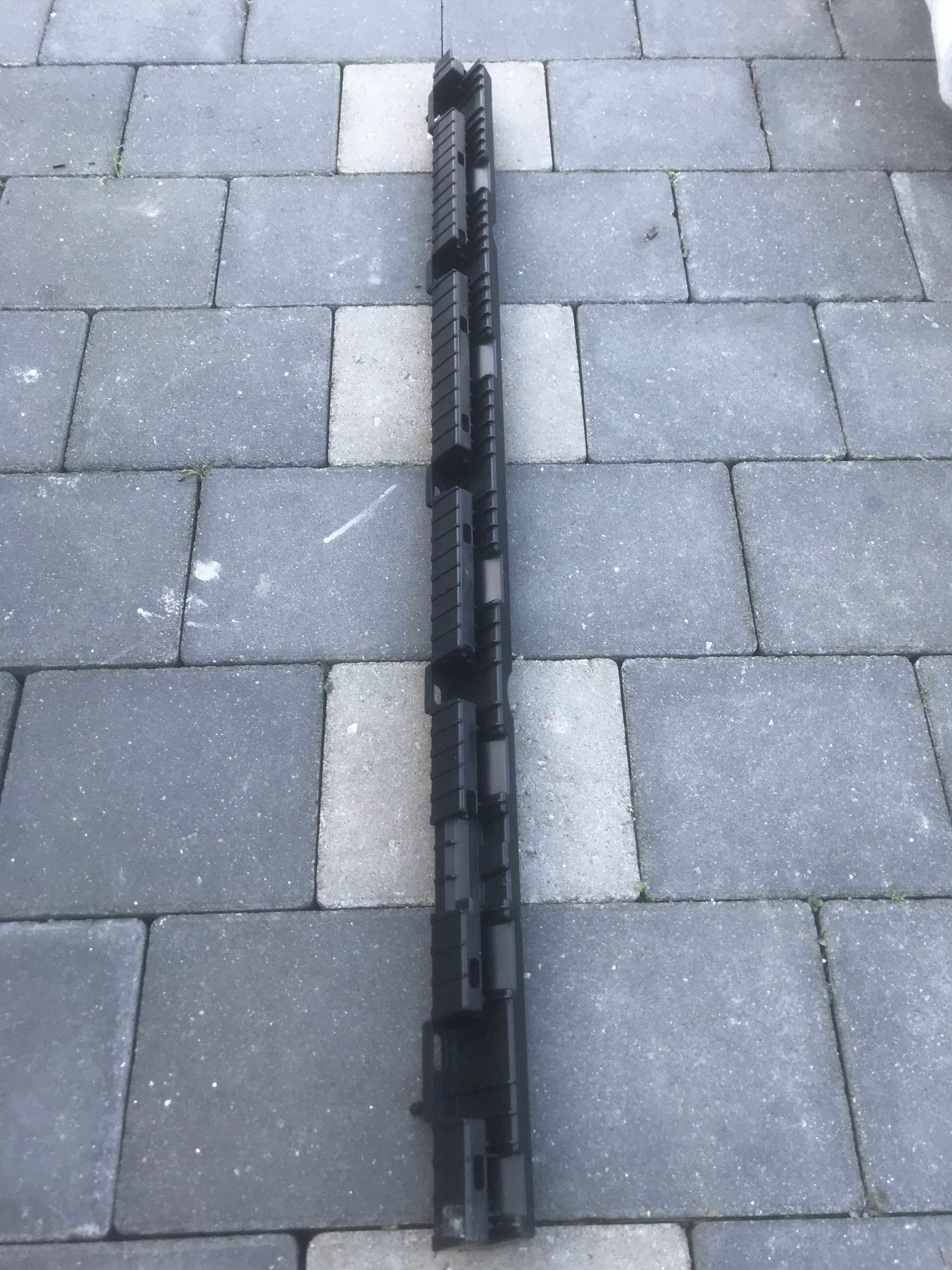 32216524 31378137 - VOLVO XC90 II СКОЛЬЗЯЩЕЕ КРЕПЛЕНИЕ ПОРОГА ПД