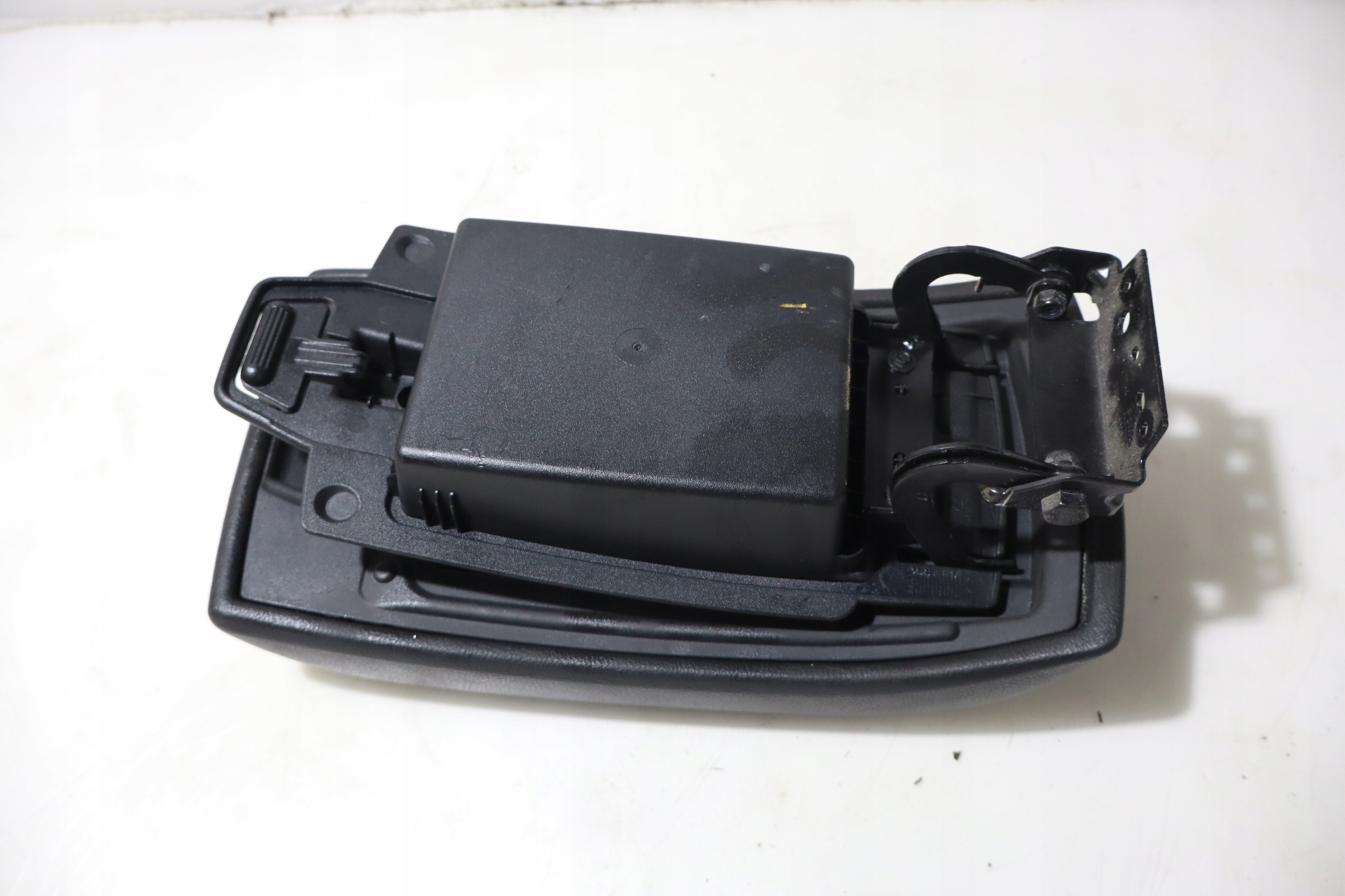 подлокотник FORD MONDEO IV MK4