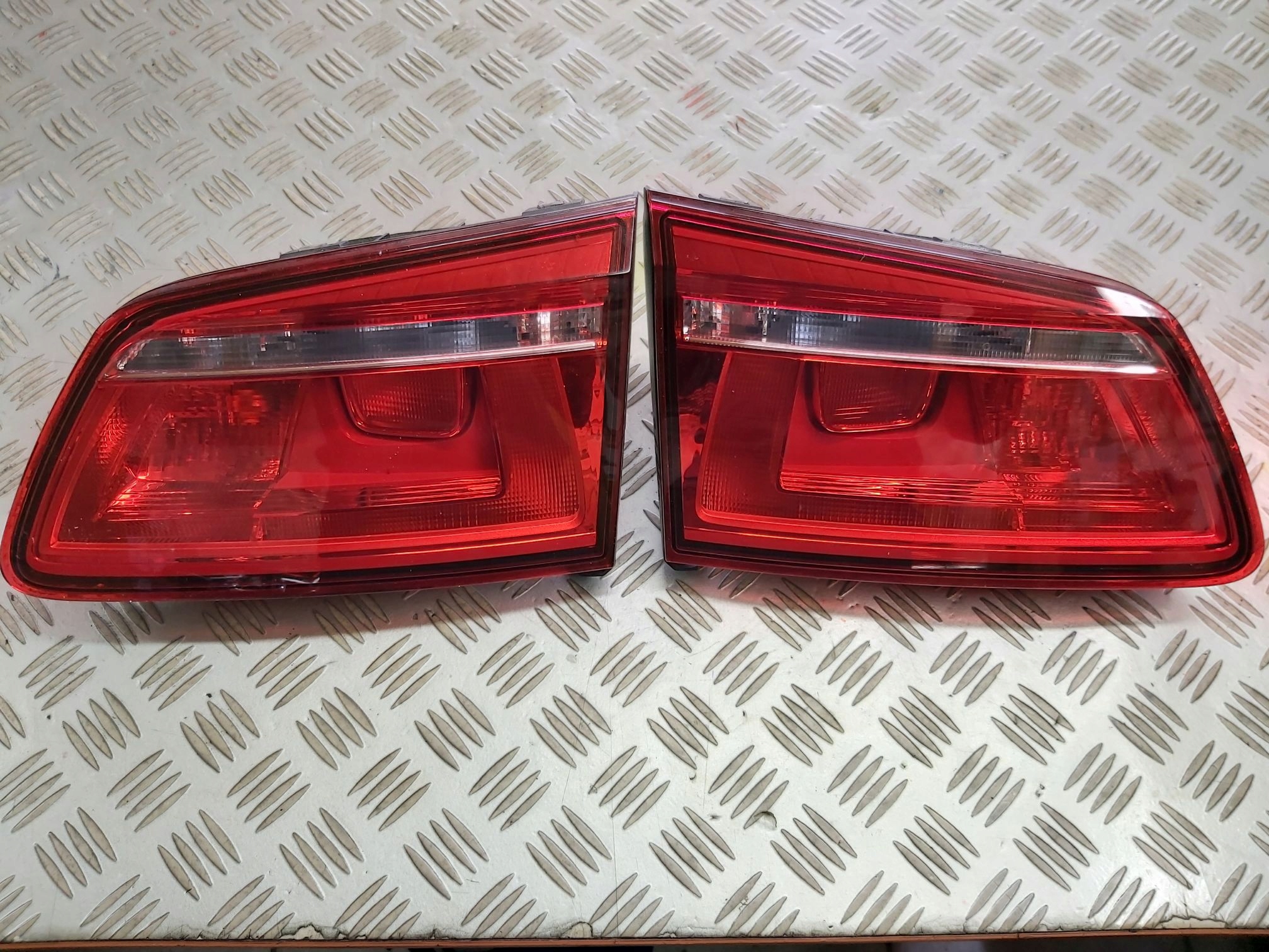 Licht hinten rechts oder links VW GOLF SPORTSVAN 14R