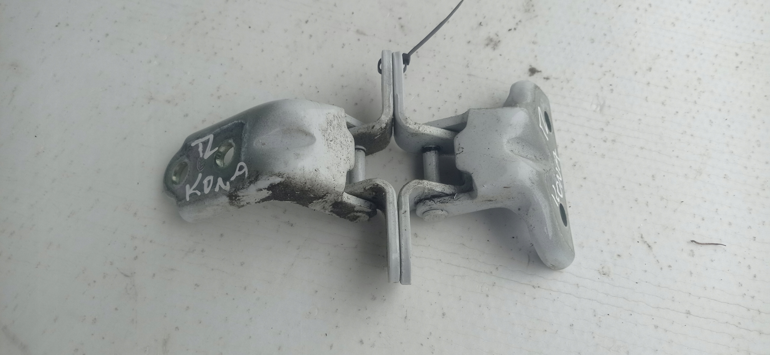 ZAWIASY DRZWI TYŁ LEWY HYUNDAI KONA