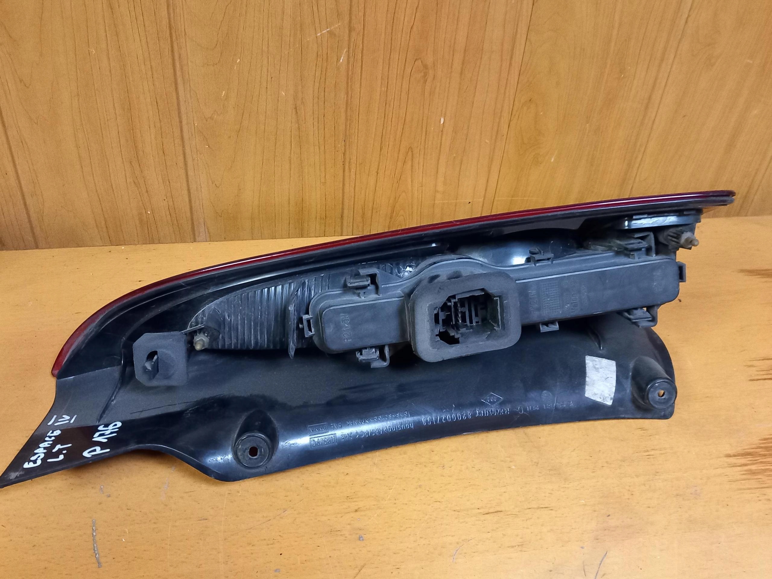 light left rear part RENAULT ESPACE IV 8200027153 01-14