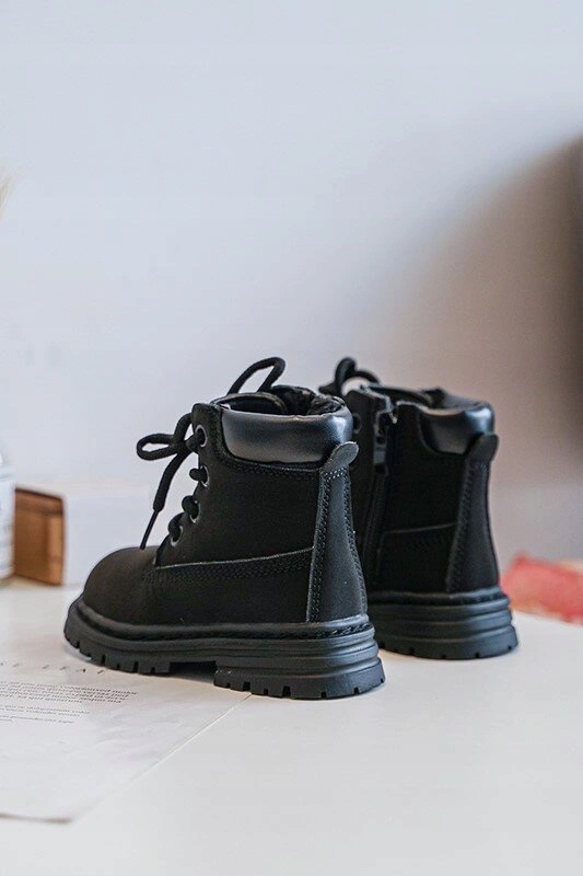 BOTKI TRAPERY DZIECIĘCE OCIEPLANE NA SUWAK CZARNE 21 Kolor dodatkowy czarny