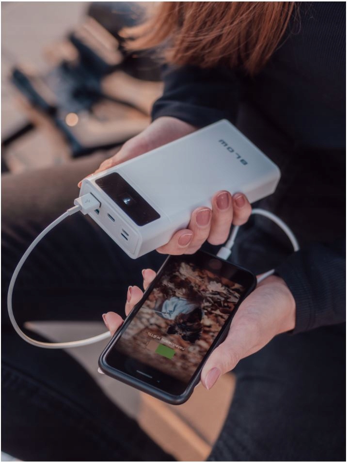 Power Bank 40000mAh 2xUSB USB-C biały szybki PD QC Przewód w zestawie tak