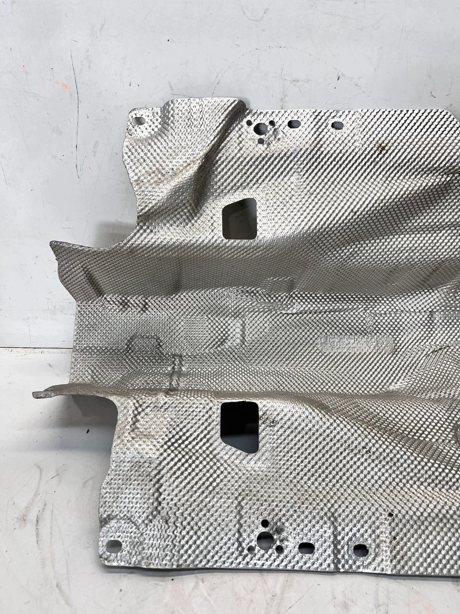 blende abdeckung hitzeschutz mitteltunnel AUDI A4 B9 A5 8W 8W0804160C