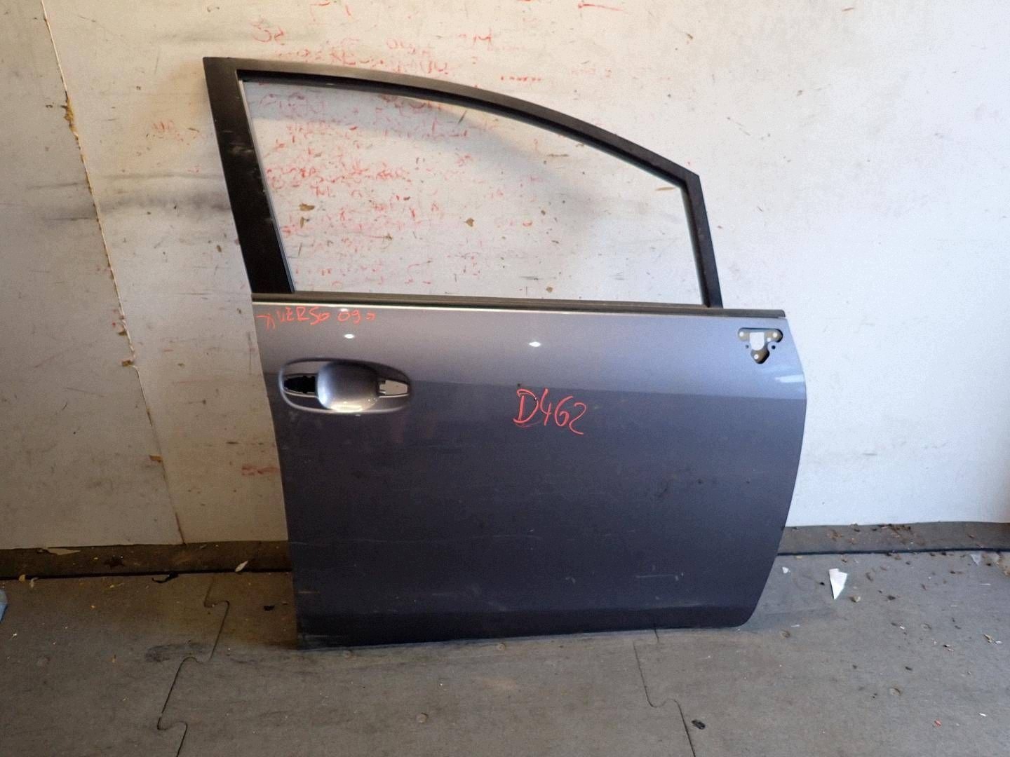 door front front right TOYOTA VERSO 2009