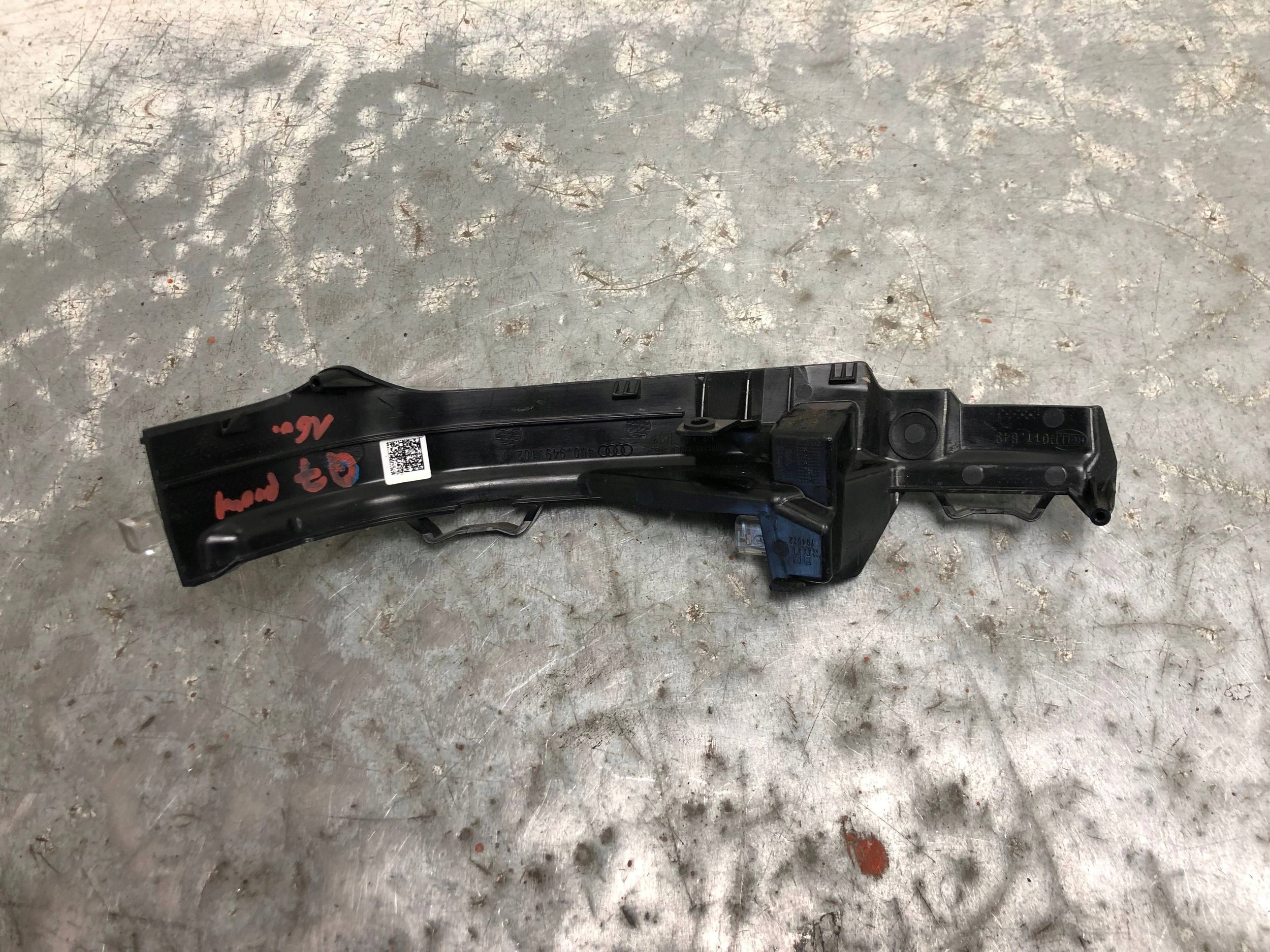 indicator right AUDI Q7 4M 4M0949102A