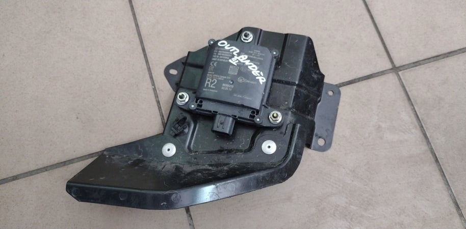 РАДАР-ДАТЧИК СЛЕПЫХ ЗОН OUTLANDER III 8638A228