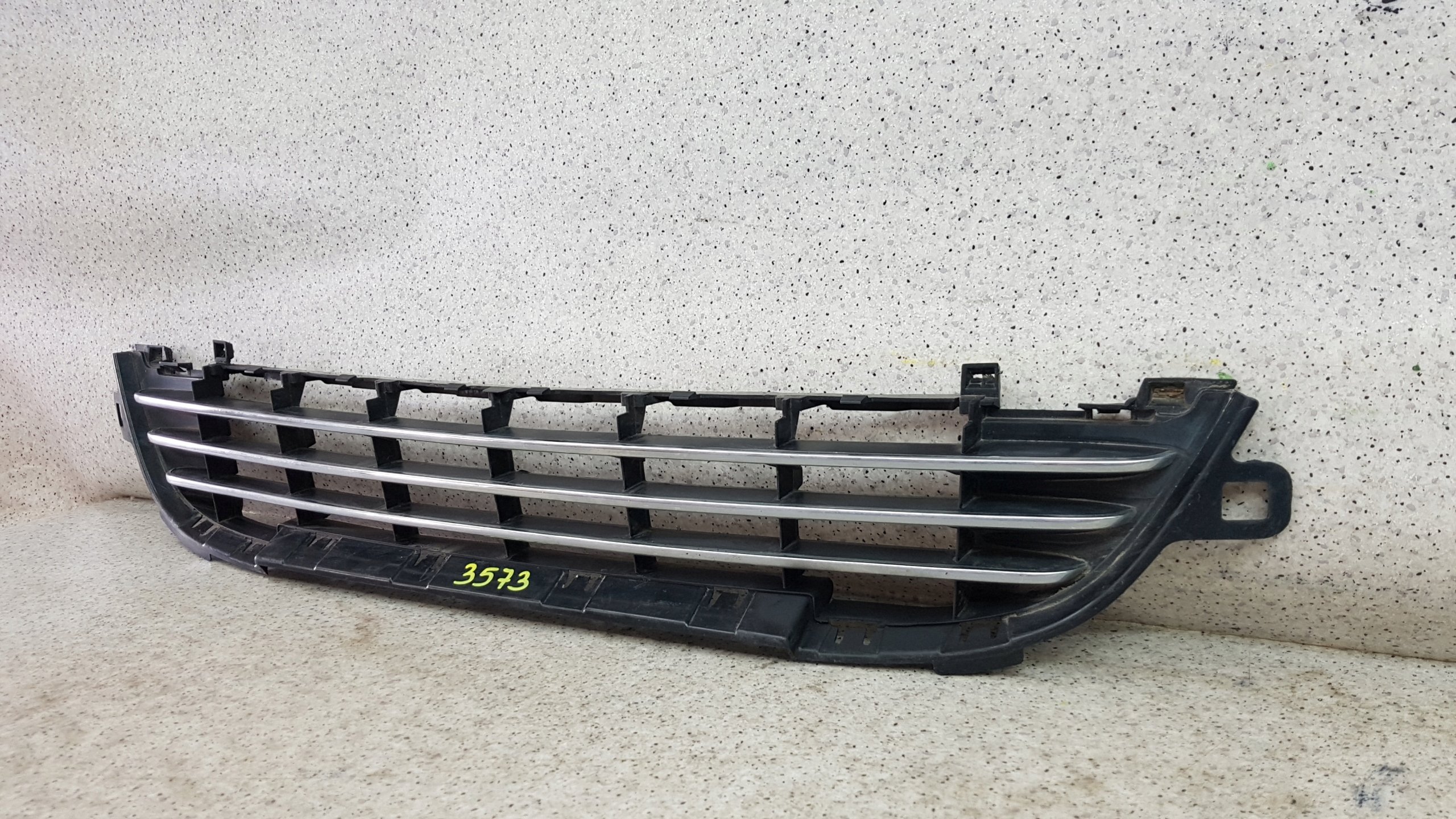 PEUGEOT 207 LIFT central grid of a bumper front 3573