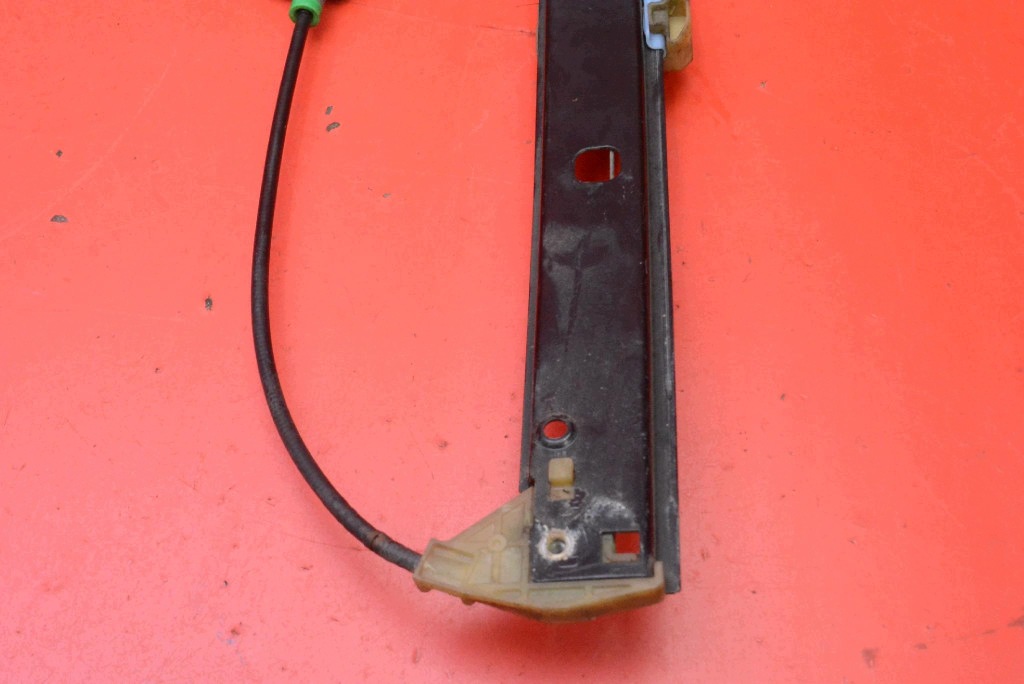 window regulator left front EU 8K0959801 AUDI A4 B8 KOMBI 07-11