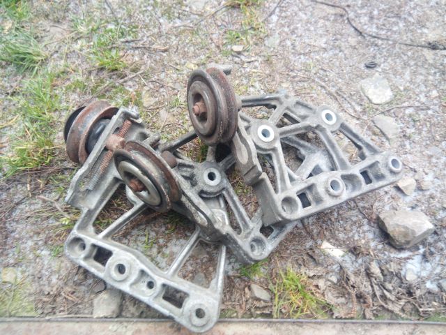 99999990000 - Nissan PRIMERA P12 2.2 лапа крепление натяжитель