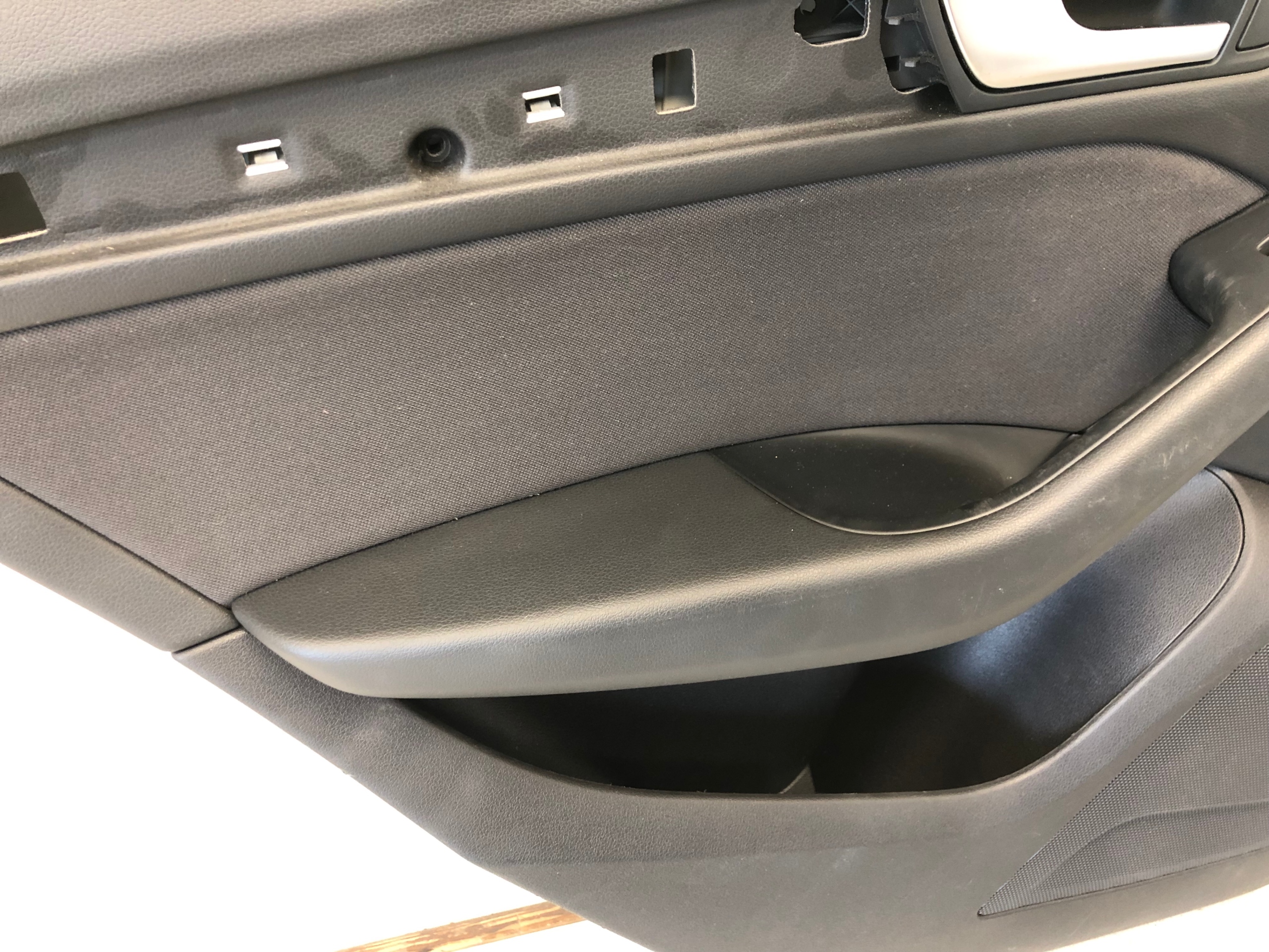 side door left rear part AUDI Q5 8R